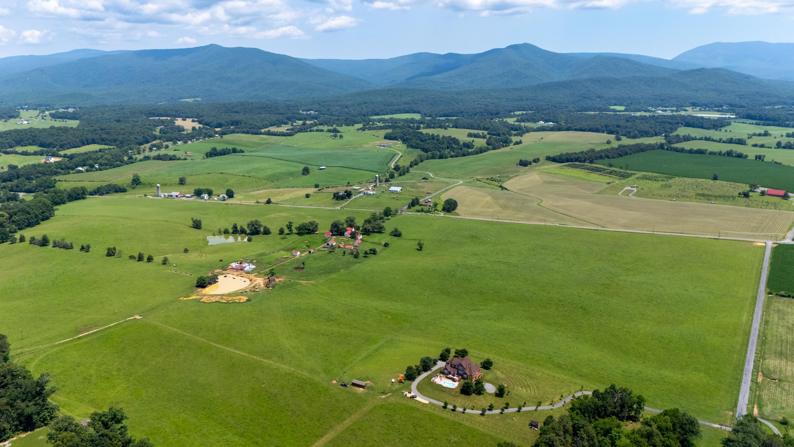 4381 US HWY 340, LURAY, Virginia 22835, 5 Bedrooms Bedrooms, ,2 BathroomsBathrooms,Residential,4381 US HWY 340,680475 MLS # 680475 4381 US HWY 340, LURAY, Virginia 22835, 5 Bedrooms Bedrooms, ,2 BathroomsBathrooms,Residential,4381 US HWY 340,680475 MLS # 680475