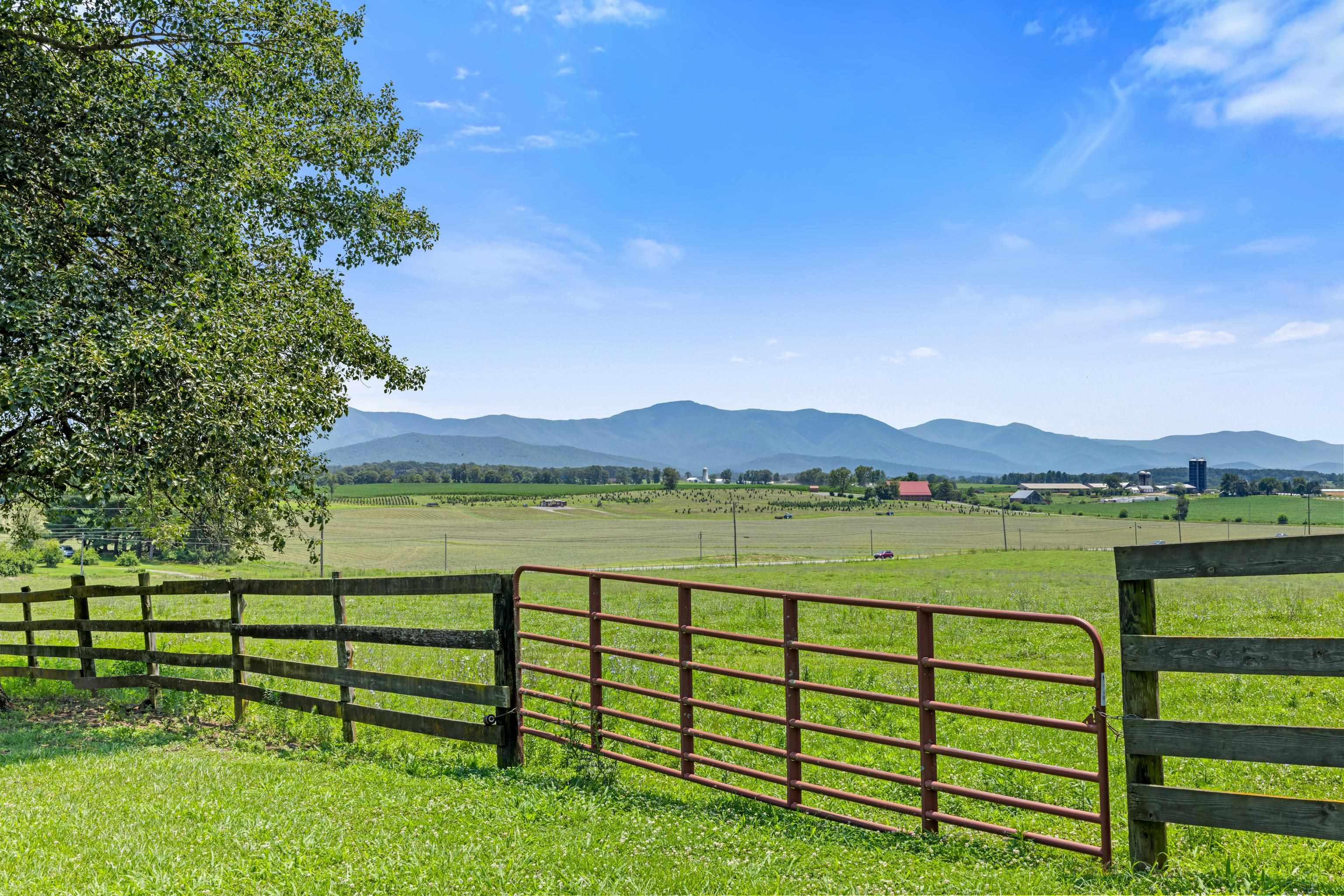 4381 US HWY 340, LURAY, Virginia 22835, 5 Bedrooms Bedrooms, ,2 BathroomsBathrooms,Residential,4381 US HWY 340,680475 MLS # 680475 4381 US HWY 340, LURAY, Virginia 22835, 5 Bedrooms Bedrooms, ,2 BathroomsBathrooms,Residential,4381 US HWY 340,680475 MLS # 680475