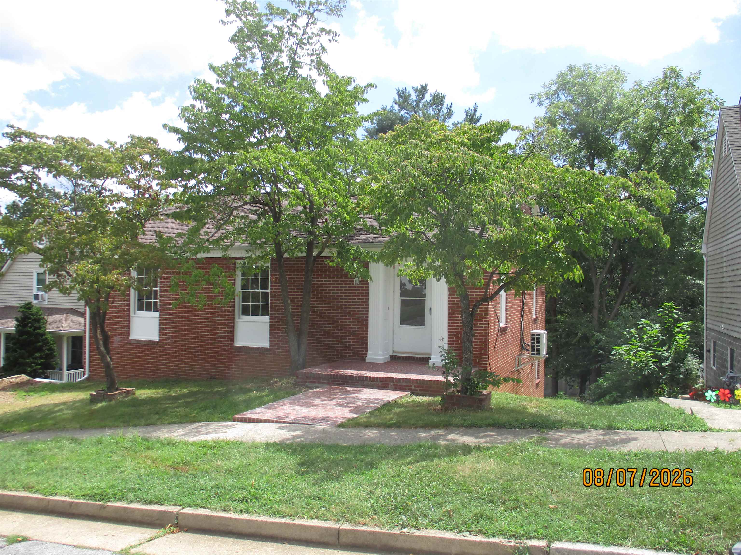 364 WALNUT AVE, WAYNESBORO, Virginia 22980, 2 Bedrooms Bedrooms, ,2 BathroomsBathrooms,Residential,Tree Street hidden GEM,364 WALNUT AVE,680477 MLS # 680477 364 WALNUT AVE, WAYNESBORO, Virginia 22980, 2 Bedrooms Bedrooms, ,2 BathroomsBathrooms,Residential,Tree Street hidden GEM,364 WALNUT AVE,680477 MLS # 680477