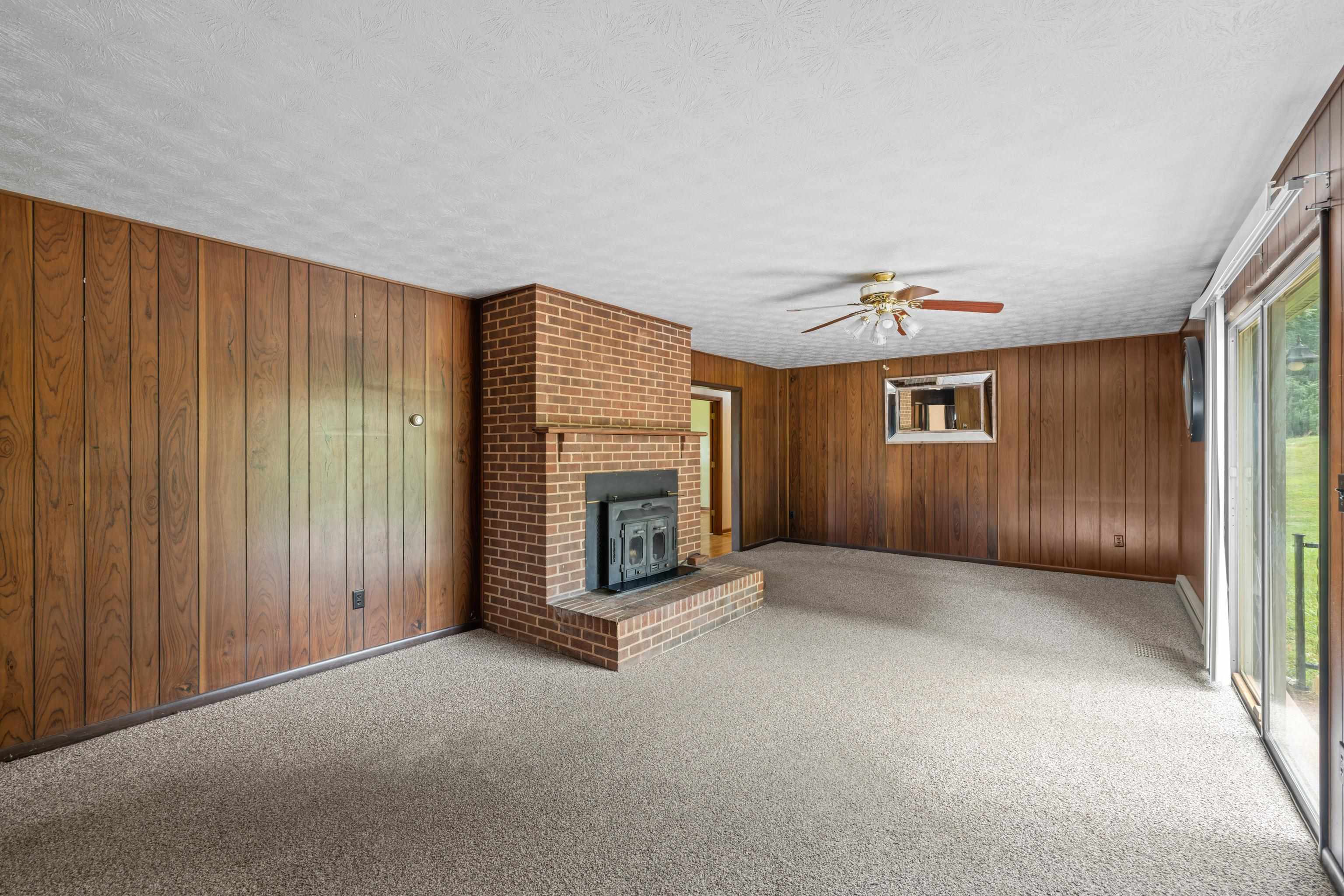 365 BERRY FARM RD, STAUNTON, Virginia 24401, 3 Bedrooms Bedrooms, ,1 BathroomBathrooms,Residential,365 BERRY FARM RD,680499 MLS # 680499 365 BERRY FARM RD, STAUNTON, Virginia 24401, 3 Bedrooms Bedrooms, ,1 BathroomBathrooms,Residential,365 BERRY FARM RD,680499 MLS # 680499