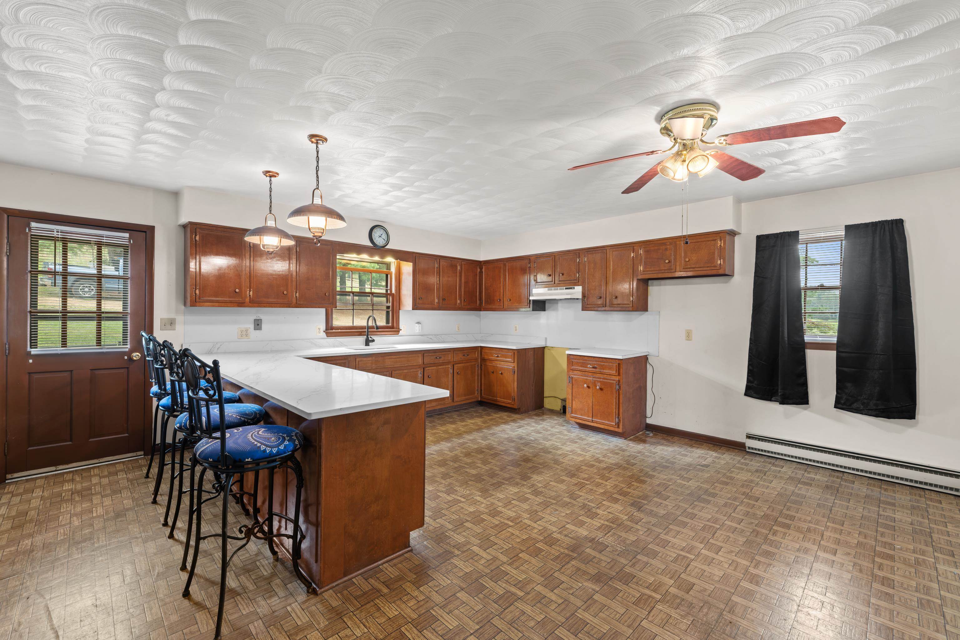 365 BERRY FARM RD, STAUNTON, Virginia 24401, 3 Bedrooms Bedrooms, ,1 BathroomBathrooms,Residential,365 BERRY FARM RD,680499 MLS # 680499 365 BERRY FARM RD, STAUNTON, Virginia 24401, 3 Bedrooms Bedrooms, ,1 BathroomBathrooms,Residential,365 BERRY FARM RD,680499 MLS # 680499