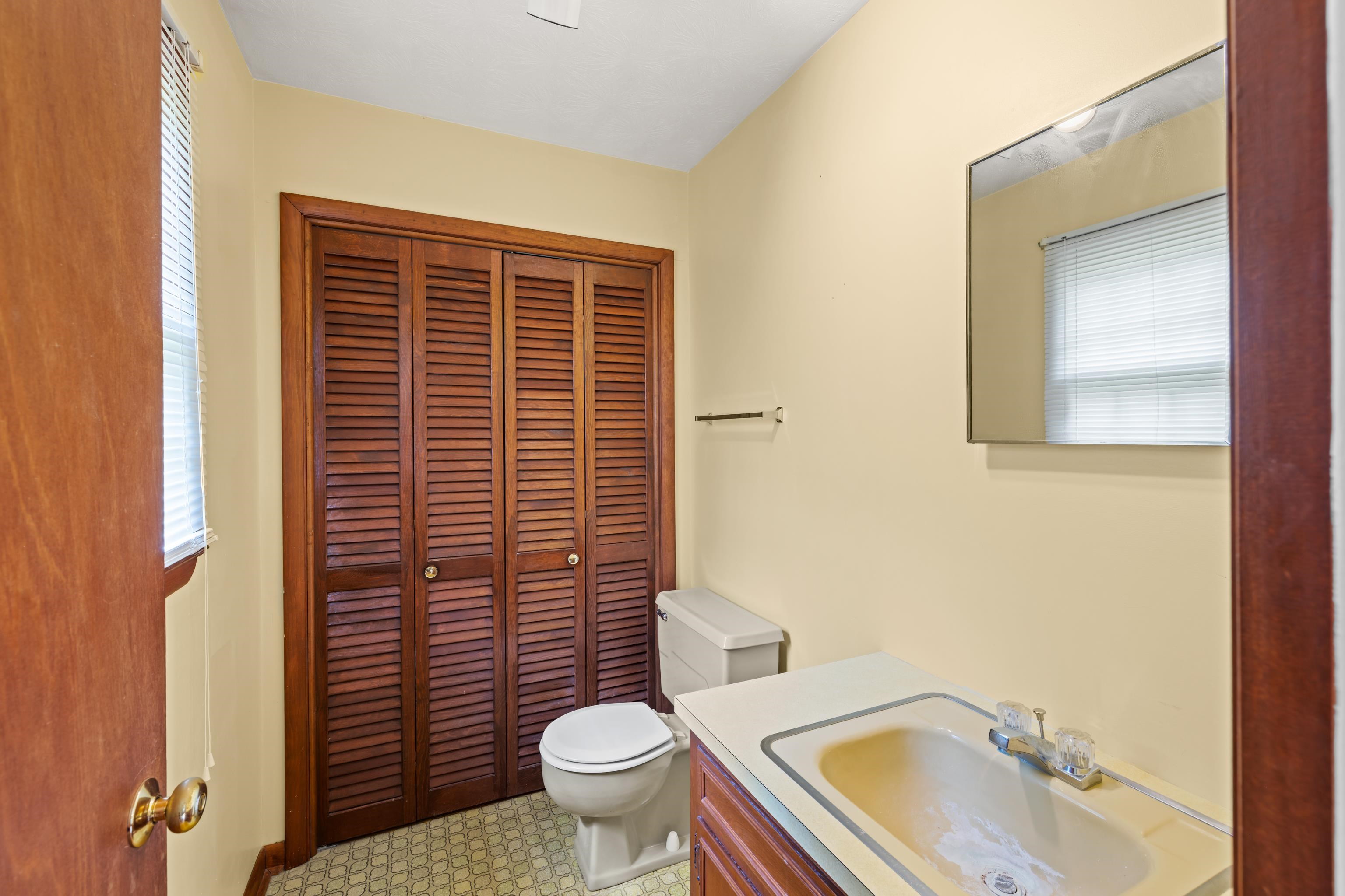 365 BERRY FARM RD, STAUNTON, Virginia 24401, 3 Bedrooms Bedrooms, ,1 BathroomBathrooms,Residential,365 BERRY FARM RD,680499 MLS # 680499 365 BERRY FARM RD, STAUNTON, Virginia 24401, 3 Bedrooms Bedrooms, ,1 BathroomBathrooms,Residential,365 BERRY FARM RD,680499 MLS # 680499