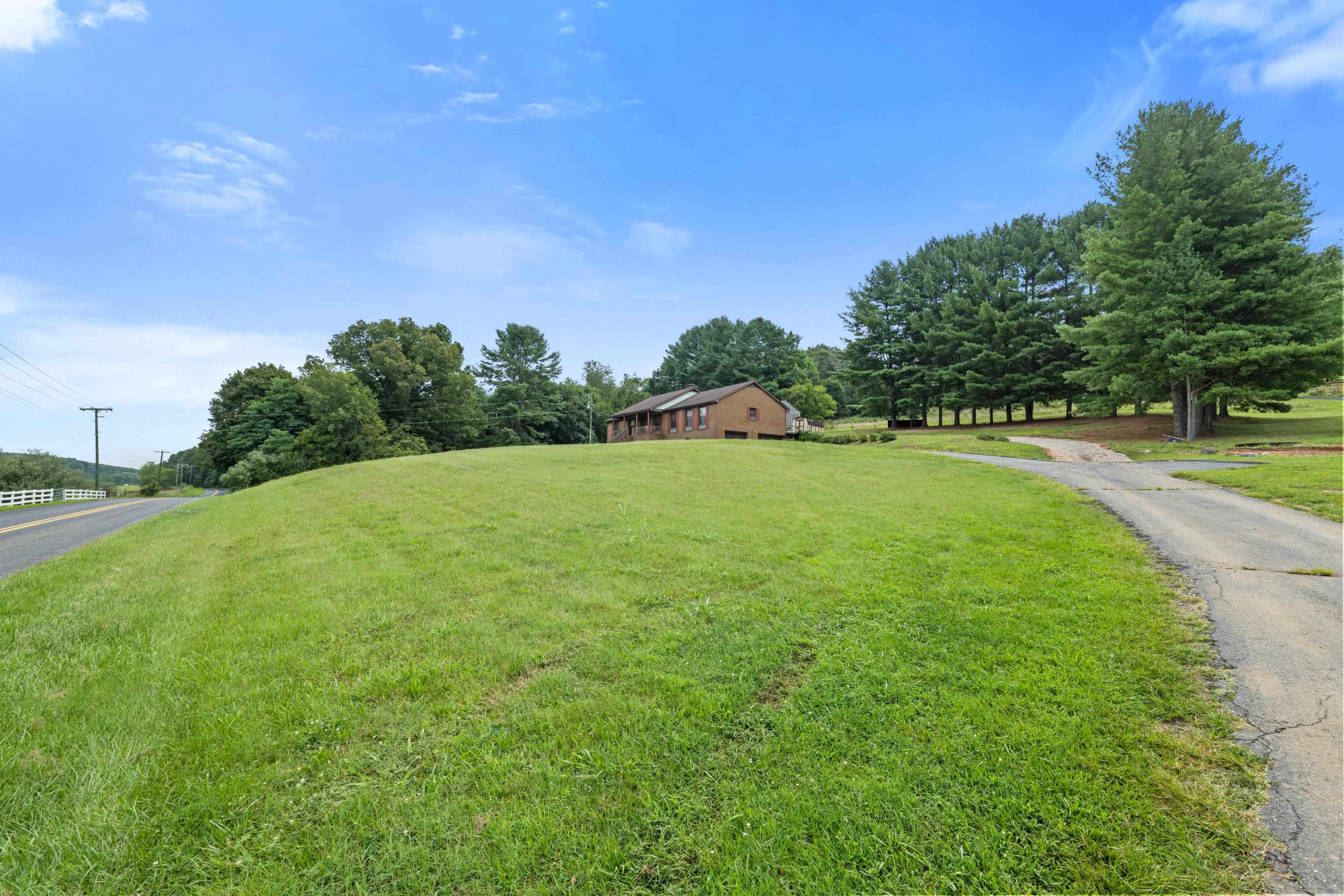 365 BERRY FARM RD, STAUNTON, Virginia 24401, 3 Bedrooms Bedrooms, ,1 BathroomBathrooms,Residential,365 BERRY FARM RD,680499 MLS # 680499 365 BERRY FARM RD, STAUNTON, Virginia 24401, 3 Bedrooms Bedrooms, ,1 BathroomBathrooms,Residential,365 BERRY FARM RD,680499 MLS # 680499