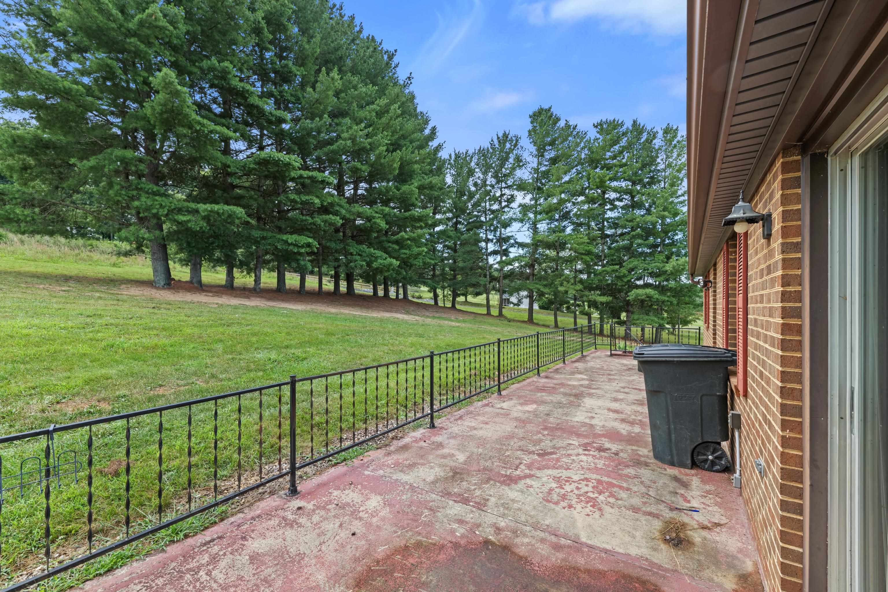 365 BERRY FARM RD, STAUNTON, Virginia 24401, 3 Bedrooms Bedrooms, ,1 BathroomBathrooms,Residential,365 BERRY FARM RD,680499 MLS # 680499 365 BERRY FARM RD, STAUNTON, Virginia 24401, 3 Bedrooms Bedrooms, ,1 BathroomBathrooms,Residential,365 BERRY FARM RD,680499 MLS # 680499