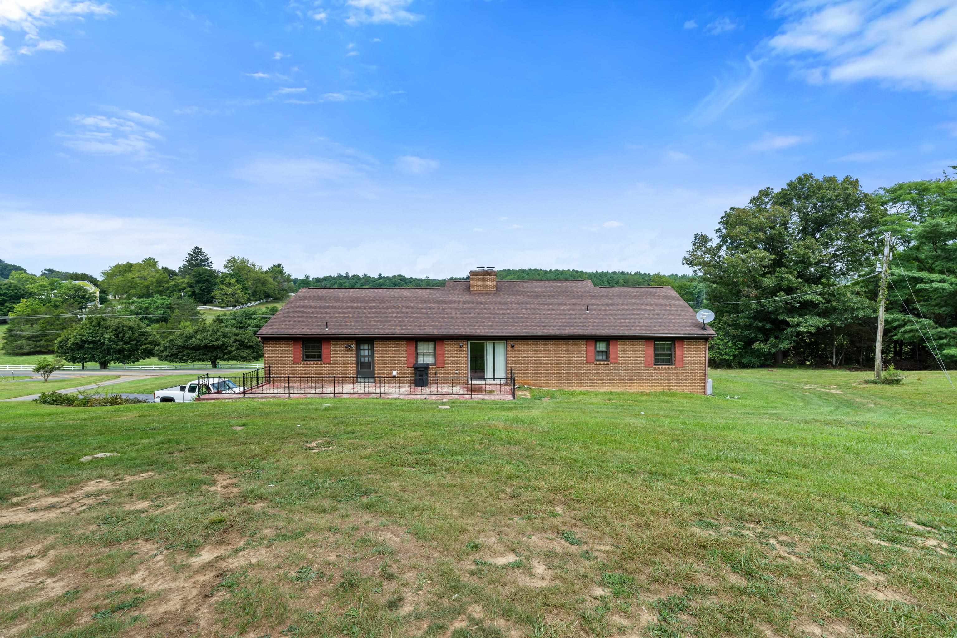 365 BERRY FARM RD, STAUNTON, Virginia 24401, 3 Bedrooms Bedrooms, ,1 BathroomBathrooms,Residential,365 BERRY FARM RD,680499 MLS # 680499 365 BERRY FARM RD, STAUNTON, Virginia 24401, 3 Bedrooms Bedrooms, ,1 BathroomBathrooms,Residential,365 BERRY FARM RD,680499 MLS # 680499