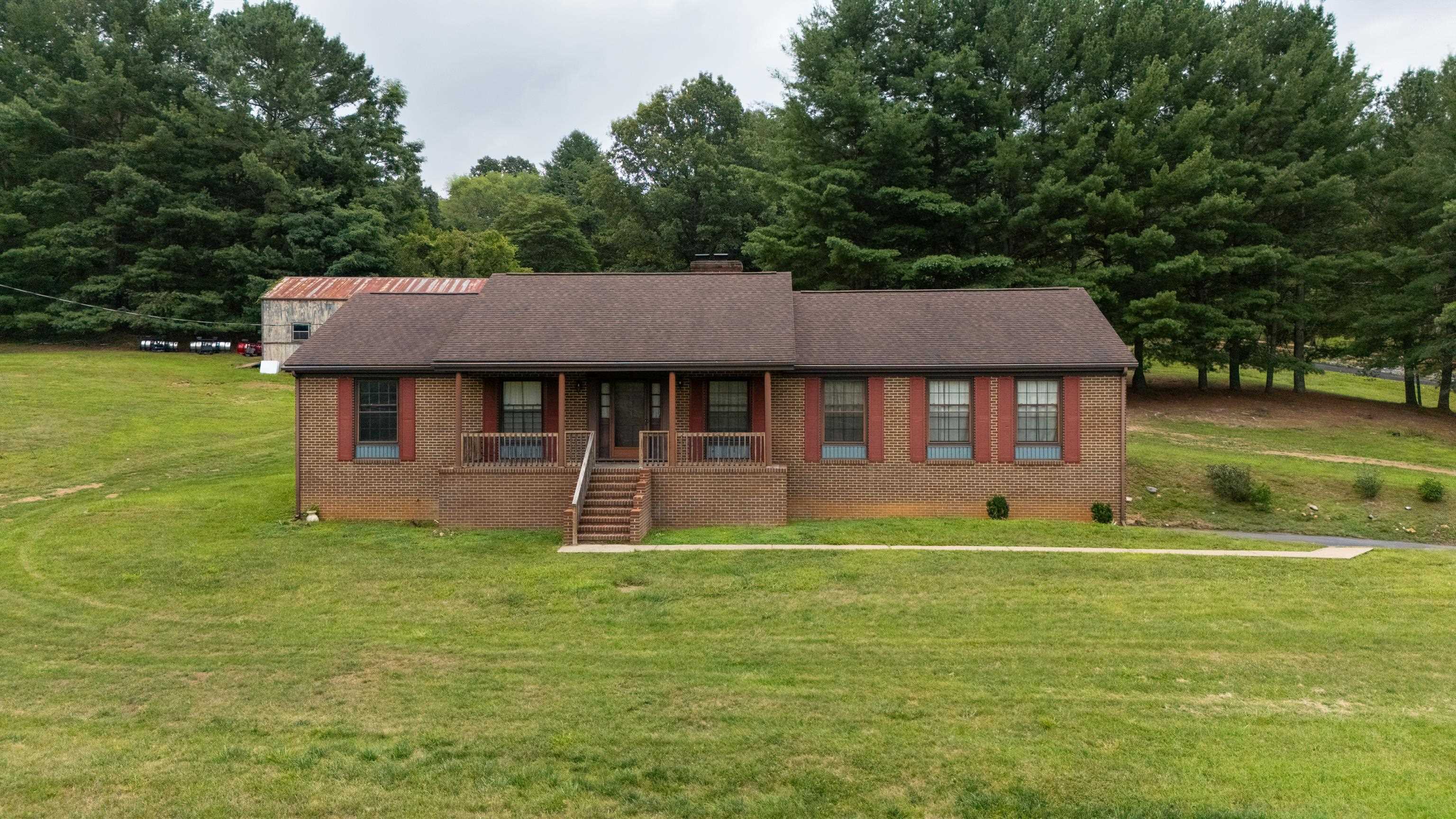365 BERRY FARM RD, STAUNTON, Virginia 24401, 3 Bedrooms Bedrooms, ,1 BathroomBathrooms,Residential,365 BERRY FARM RD,680499 MLS # 680499 365 BERRY FARM RD, STAUNTON, Virginia 24401, 3 Bedrooms Bedrooms, ,1 BathroomBathrooms,Residential,365 BERRY FARM RD,680499 MLS # 680499