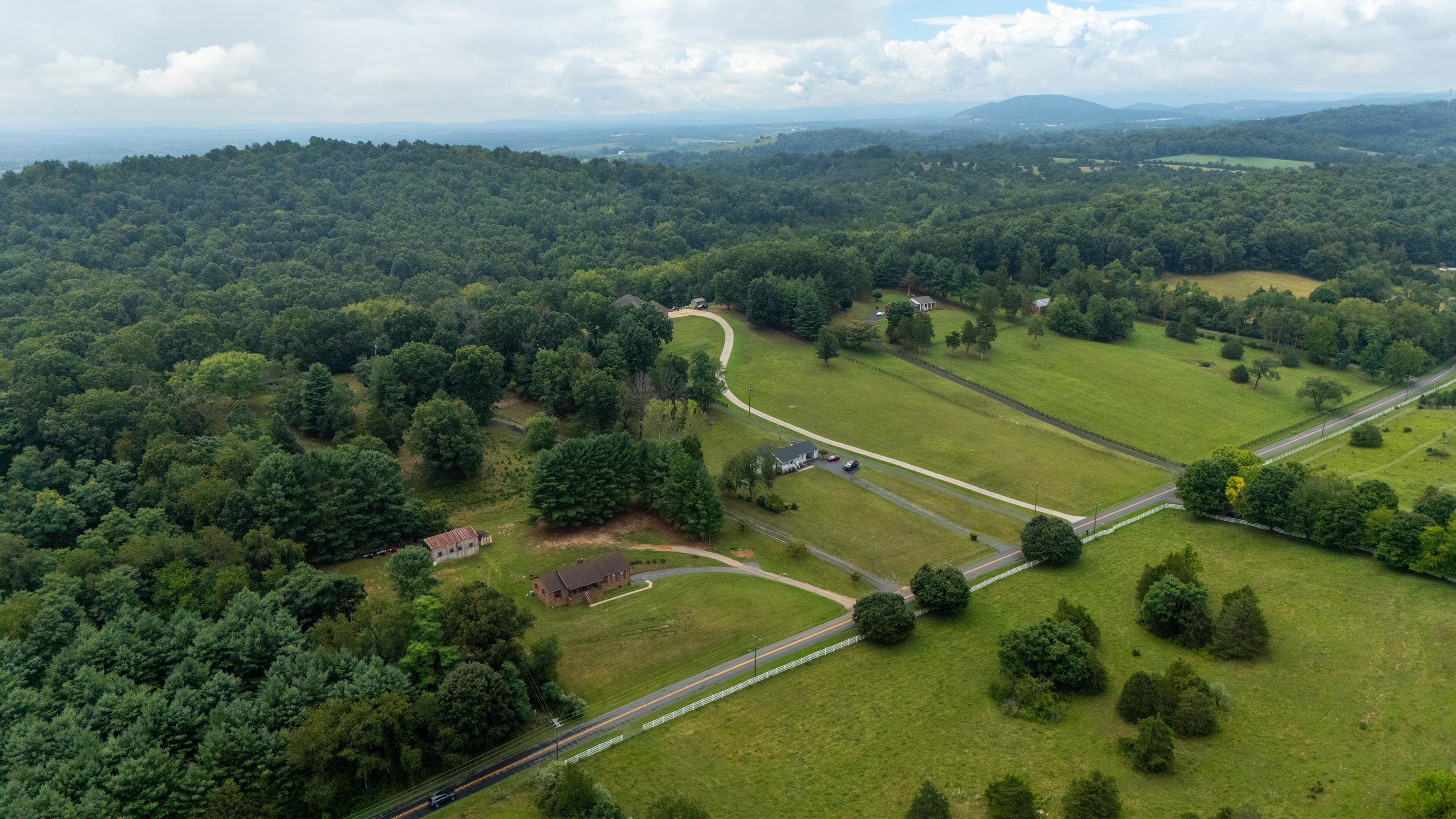 365 BERRY FARM RD, STAUNTON, Virginia 24401, 3 Bedrooms Bedrooms, ,1 BathroomBathrooms,Residential,365 BERRY FARM RD,680499 MLS # 680499 365 BERRY FARM RD, STAUNTON, Virginia 24401, 3 Bedrooms Bedrooms, ,1 BathroomBathrooms,Residential,365 BERRY FARM RD,680499 MLS # 680499