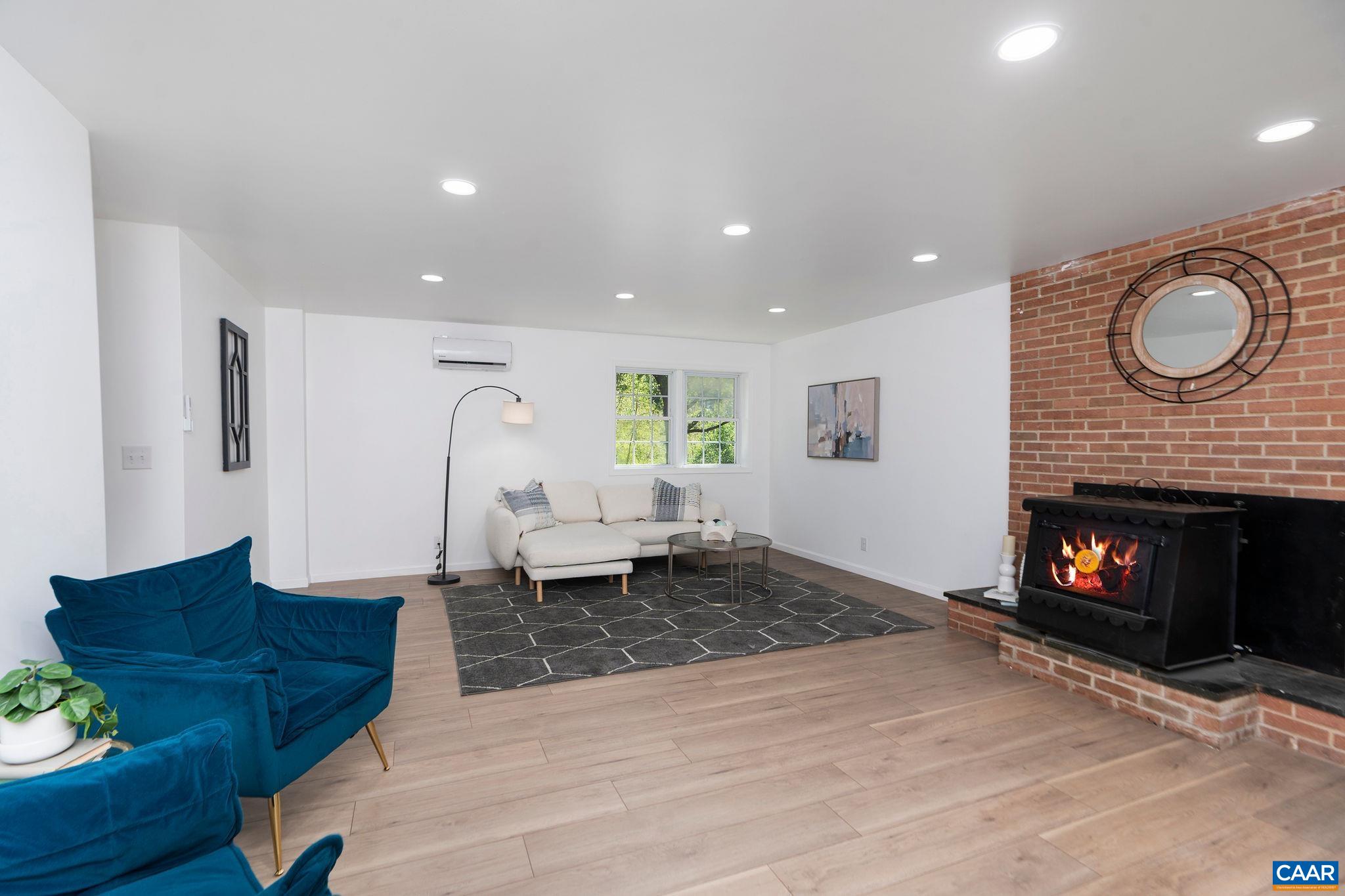 2208 BANBURY ST, CHARLOTTESVILLE, Virginia 22901, 4 Bedrooms Bedrooms, ,3 BathroomsBathrooms,Residential,2208 Banbury St, Charlottesville, VA 22901,2208 BANBURY ST,680501 MLS # 680501