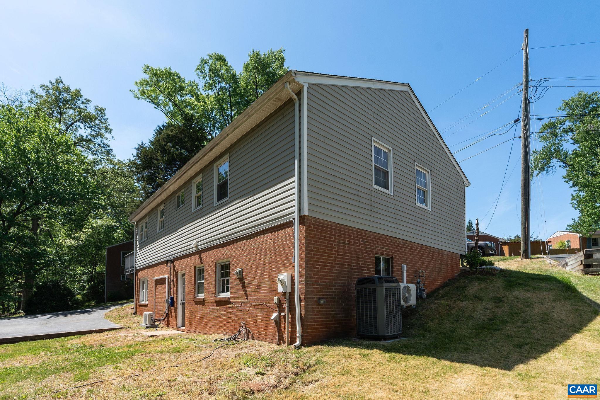 2208 BANBURY ST, CHARLOTTESVILLE, Virginia 22901, 4 Bedrooms Bedrooms, ,3 BathroomsBathrooms,Residential,2208 Banbury St, Charlottesville, VA 22901,2208 BANBURY ST,680501 MLS # 680501