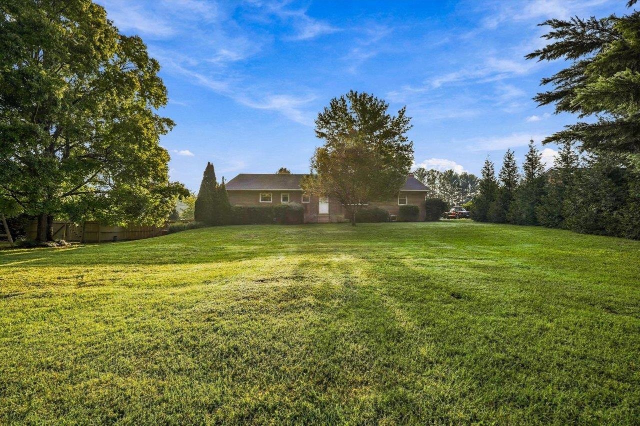 1411 SUNSET LN, WAYNESBORO, Virginia 22980, 4 Bedrooms Bedrooms, ,2 BathroomsBathrooms,Residential,1411 SUNSET LN,680504 MLS # 680504