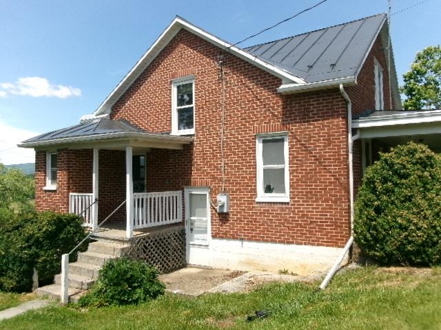 1604 PARKERSBURG TPKE, SWOOPE, Virginia 24479, 2 Bedrooms Bedrooms, ,1 BathroomBathrooms,Residential,1604 PARKERSBURG TPKE,679057 MLS # 679057