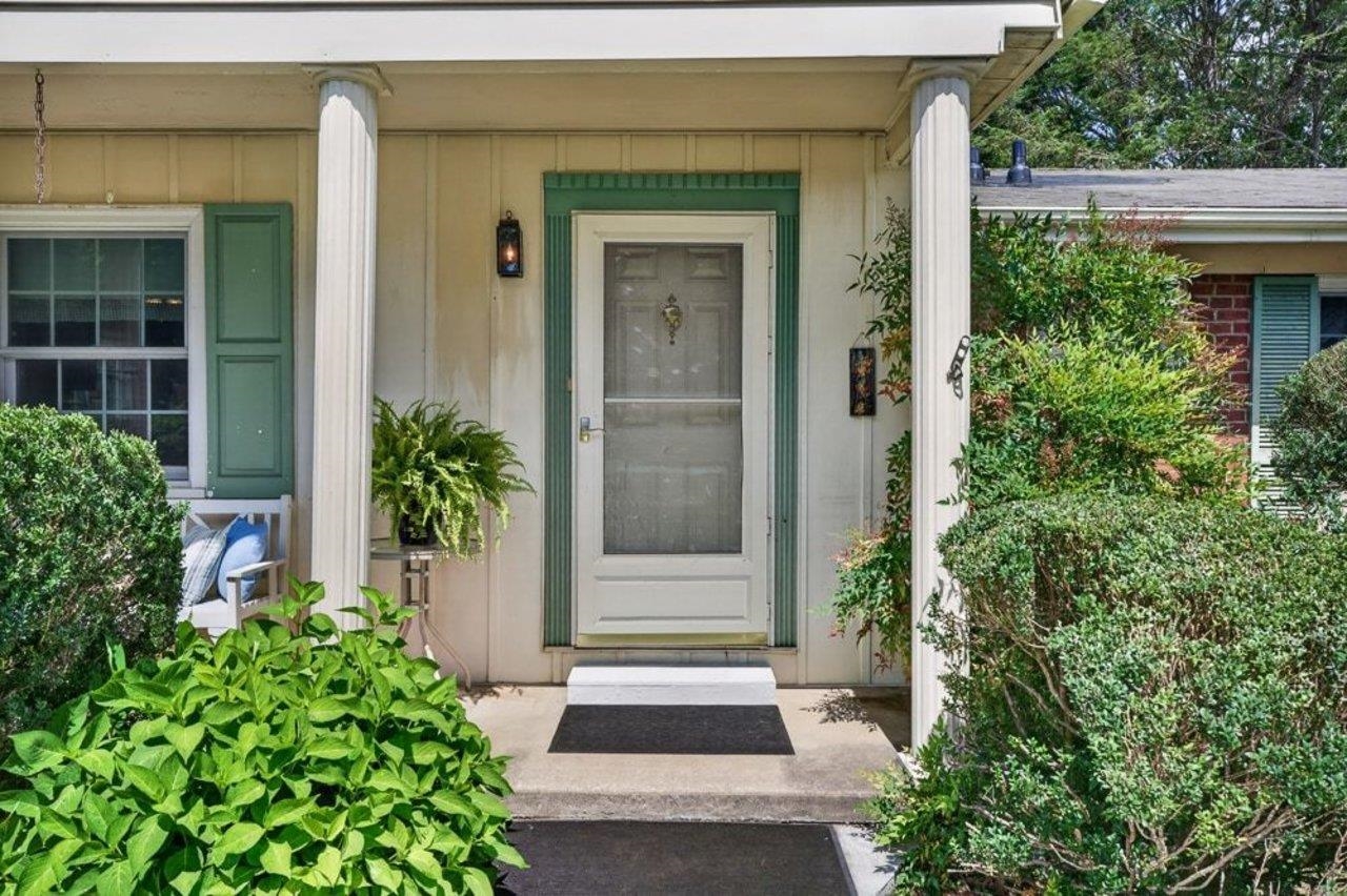 1395 PLEASANT VIEW ST, STAUNTON, Virginia 24401, 3 Bedrooms Bedrooms, ,3 BathroomsBathrooms,Residential,1395 PLEASANT VIEW ST,680403 MLS # 680403 1395 PLEASANT VIEW ST, STAUNTON, Virginia 24401, 3 Bedrooms Bedrooms, ,3 BathroomsBathrooms,Residential,1395 PLEASANT VIEW ST,680403 MLS # 680403