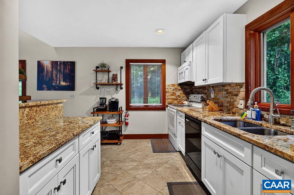426 LAUREL SPRINGS DR, WINTERGREEN RESORT, Virginia 22967, 3 Bedrooms Bedrooms, ,2 BathroomsBathrooms,Residential,426 LAUREL SPRINGS DR,680506 MLS # 680506 426 LAUREL SPRINGS DR, WINTERGREEN RESORT, Virginia 22967, 3 Bedrooms Bedrooms, ,2 BathroomsBathrooms,Residential,426 LAUREL SPRINGS DR,680506 MLS # 680506