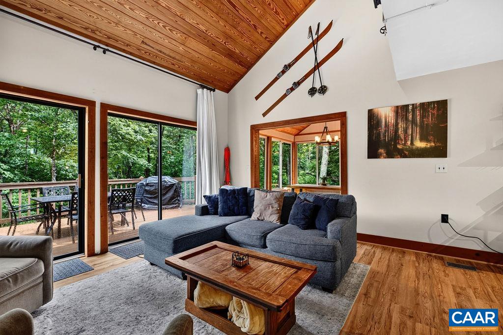 Home conveys turn-key furnished. Home conveys turn-key furnished.