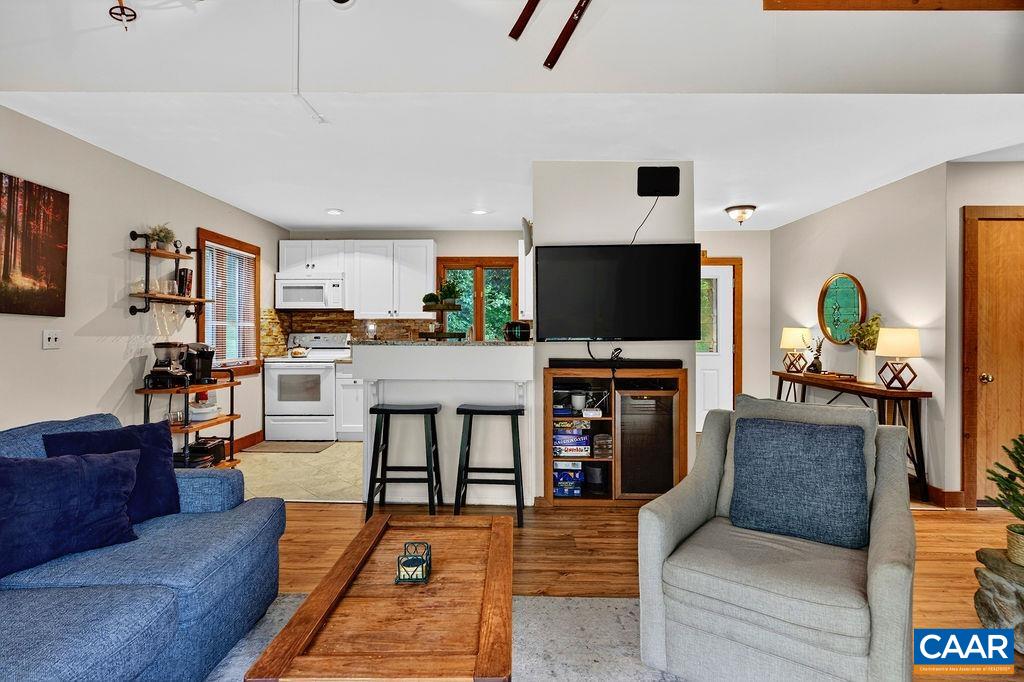 426 LAUREL SPRINGS DR, WINTERGREEN RESORT, Virginia 22967, 3 Bedrooms Bedrooms, ,2 BathroomsBathrooms,Residential,426 LAUREL SPRINGS DR,680506 MLS # 680506 426 LAUREL SPRINGS DR, WINTERGREEN RESORT, Virginia 22967, 3 Bedrooms Bedrooms, ,2 BathroomsBathrooms,Residential,426 LAUREL SPRINGS DR,680506 MLS # 680506