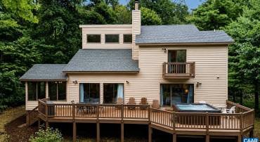 3 BR, 2.5 BA home with frontage on Shamokin Springs
