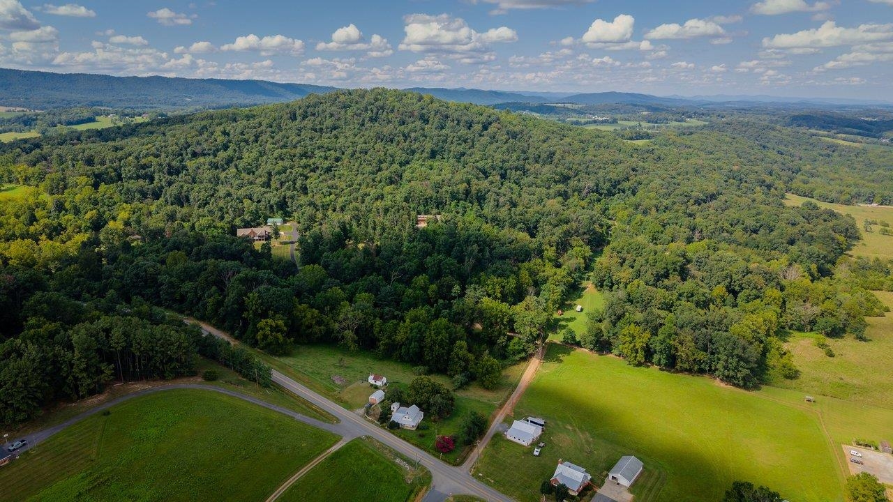 8313 ROCK HILL LN, LINVILLE, Virginia 22834, 6 Bedrooms Bedrooms, ,4 BathroomsBathrooms,Residential,Paradise of Green Hill,8313 ROCK HILL LN,680507 MLS # 680507 8313 ROCK HILL LN, LINVILLE, Virginia 22834, 6 Bedrooms Bedrooms, ,4 BathroomsBathrooms,Residential,Paradise of Green Hill,8313 ROCK HILL LN,680507 MLS # 680507
