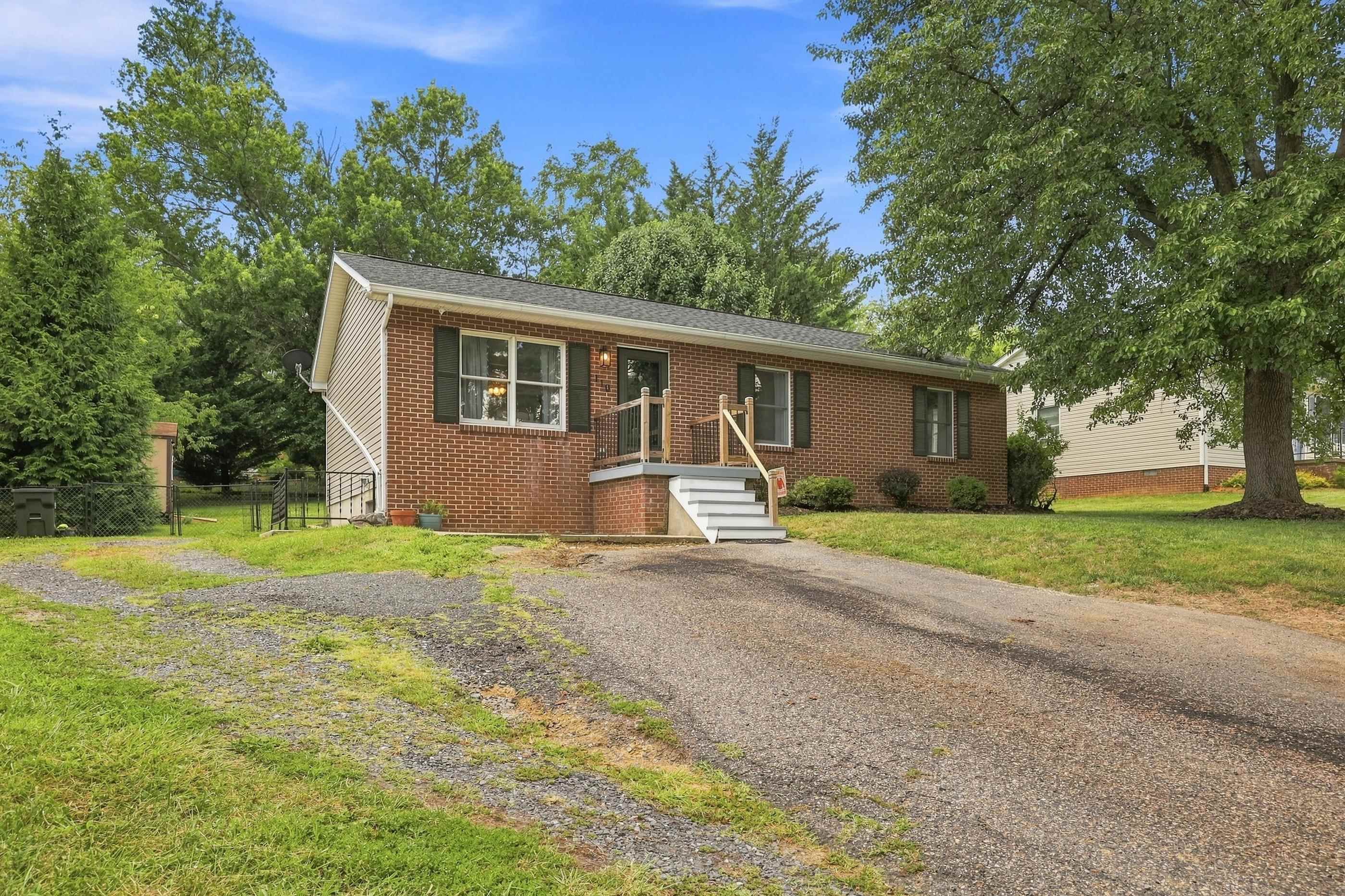 110 LAMBERT ST, STAUNTON, Virginia 24401, 3 Bedrooms Bedrooms, ,1 BathroomBathrooms,Residential,110 LAMBERT ST,680513 MLS # 680513 110 LAMBERT ST, STAUNTON, Virginia 24401, 3 Bedrooms Bedrooms, ,1 BathroomBathrooms,Residential,110 LAMBERT ST,680513 MLS # 680513