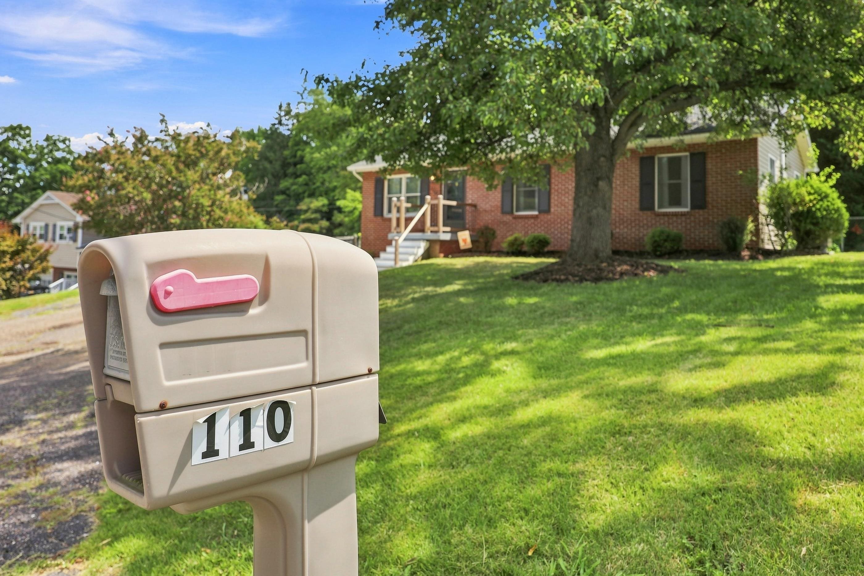 110 LAMBERT ST, STAUNTON, Virginia 24401, 3 Bedrooms Bedrooms, ,1 BathroomBathrooms,Residential,110 LAMBERT ST,680513 MLS # 680513 110 LAMBERT ST, STAUNTON, Virginia 24401, 3 Bedrooms Bedrooms, ,1 BathroomBathrooms,Residential,110 LAMBERT ST,680513 MLS # 680513