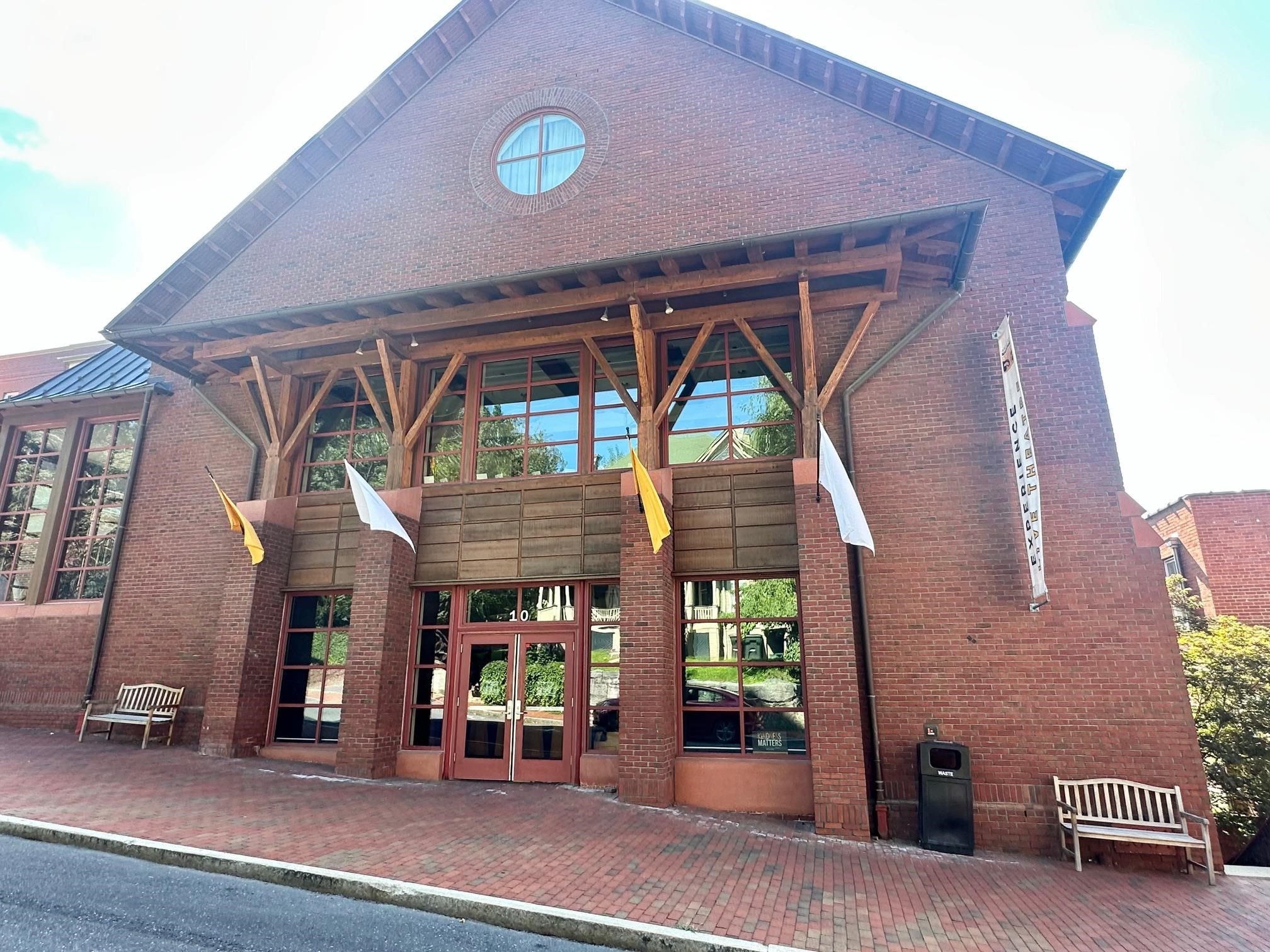 110 LAMBERT ST, STAUNTON, Virginia 24401, 3 Bedrooms Bedrooms, ,1 BathroomBathrooms,Residential,110 LAMBERT ST,680513 MLS # 680513
