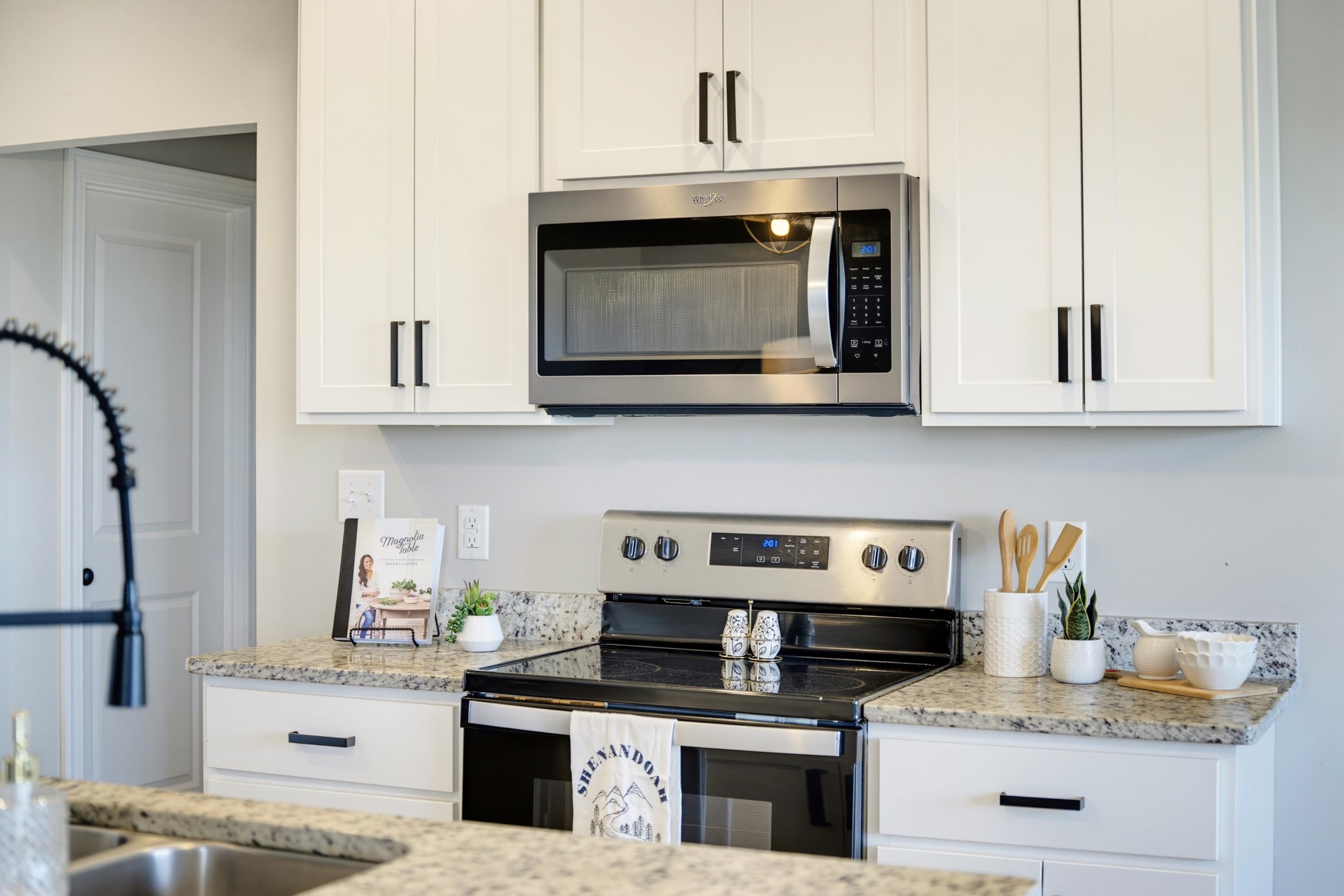 128 CHAMBERLAIN DR, STAUNTON, Virginia 24401, 3 Bedrooms Bedrooms, ,3 BathroomsBathrooms,Residential,128 CHAMBERLAIN DR,680516 MLS # 680516 128 CHAMBERLAIN DR, STAUNTON, Virginia 24401, 3 Bedrooms Bedrooms, ,3 BathroomsBathrooms,Residential,128 CHAMBERLAIN DR,680516 MLS # 680516