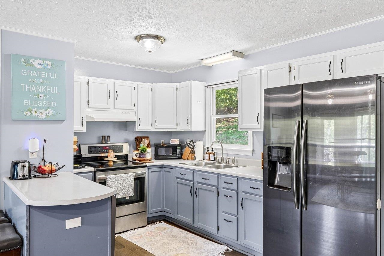 4695 EAST SIDE HWY, GROTTOES, Virginia 24441, 3 Bedrooms Bedrooms, ,2 BathroomsBathrooms,Residential,4695 EAST SIDE HWY,679144 MLS # 679144 4695 EAST SIDE HWY, GROTTOES, Virginia 24441, 3 Bedrooms Bedrooms, ,2 BathroomsBathrooms,Residential,4695 EAST SIDE HWY,679144 MLS # 679144