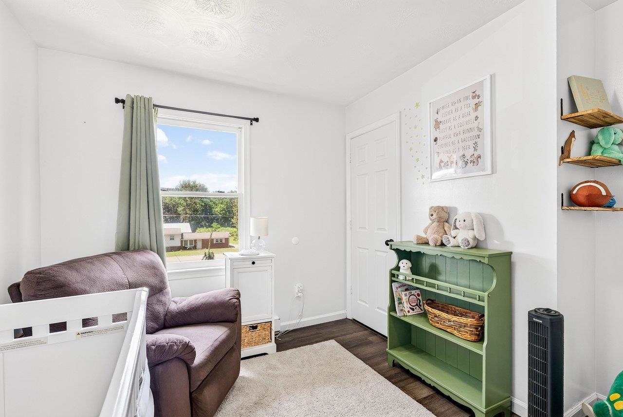 4695 EAST SIDE HWY, GROTTOES, Virginia 24441, 3 Bedrooms Bedrooms, ,2 BathroomsBathrooms,Residential,4695 EAST SIDE HWY,679144 MLS # 679144 4695 EAST SIDE HWY, GROTTOES, Virginia 24441, 3 Bedrooms Bedrooms, ,2 BathroomsBathrooms,Residential,4695 EAST SIDE HWY,679144 MLS # 679144