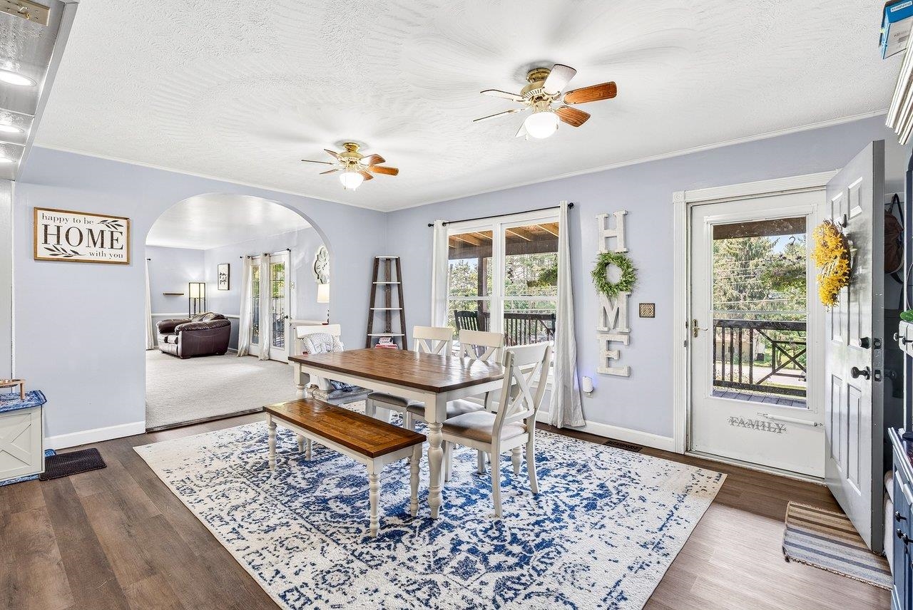 4695 EAST SIDE HWY, GROTTOES, Virginia 24441, 3 Bedrooms Bedrooms, ,2 BathroomsBathrooms,Residential,4695 EAST SIDE HWY,679144 MLS # 679144 4695 EAST SIDE HWY, GROTTOES, Virginia 24441, 3 Bedrooms Bedrooms, ,2 BathroomsBathrooms,Residential,4695 EAST SIDE HWY,679144 MLS # 679144