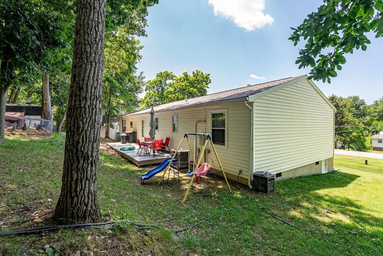 4695 EAST SIDE HWY, GROTTOES, Virginia 24441, 3 Bedrooms Bedrooms, ,2 BathroomsBathrooms,Residential,4695 EAST SIDE HWY,679144 MLS # 679144 4695 EAST SIDE HWY, GROTTOES, Virginia 24441, 3 Bedrooms Bedrooms, ,2 BathroomsBathrooms,Residential,4695 EAST SIDE HWY,679144 MLS # 679144