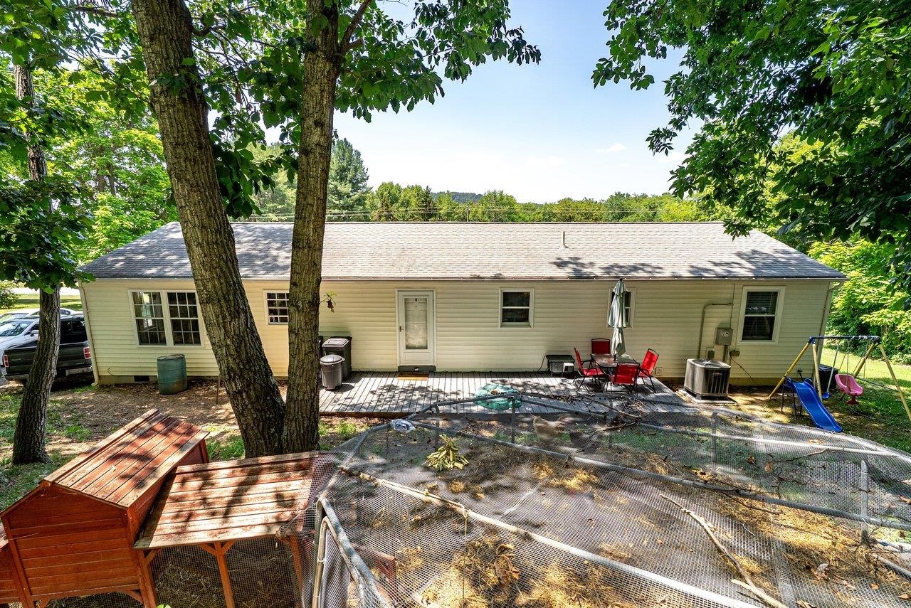 4695 EAST SIDE HWY, GROTTOES, Virginia 24441, 3 Bedrooms Bedrooms, ,2 BathroomsBathrooms,Residential,4695 EAST SIDE HWY,679144 MLS # 679144 4695 EAST SIDE HWY, GROTTOES, Virginia 24441, 3 Bedrooms Bedrooms, ,2 BathroomsBathrooms,Residential,4695 EAST SIDE HWY,679144 MLS # 679144