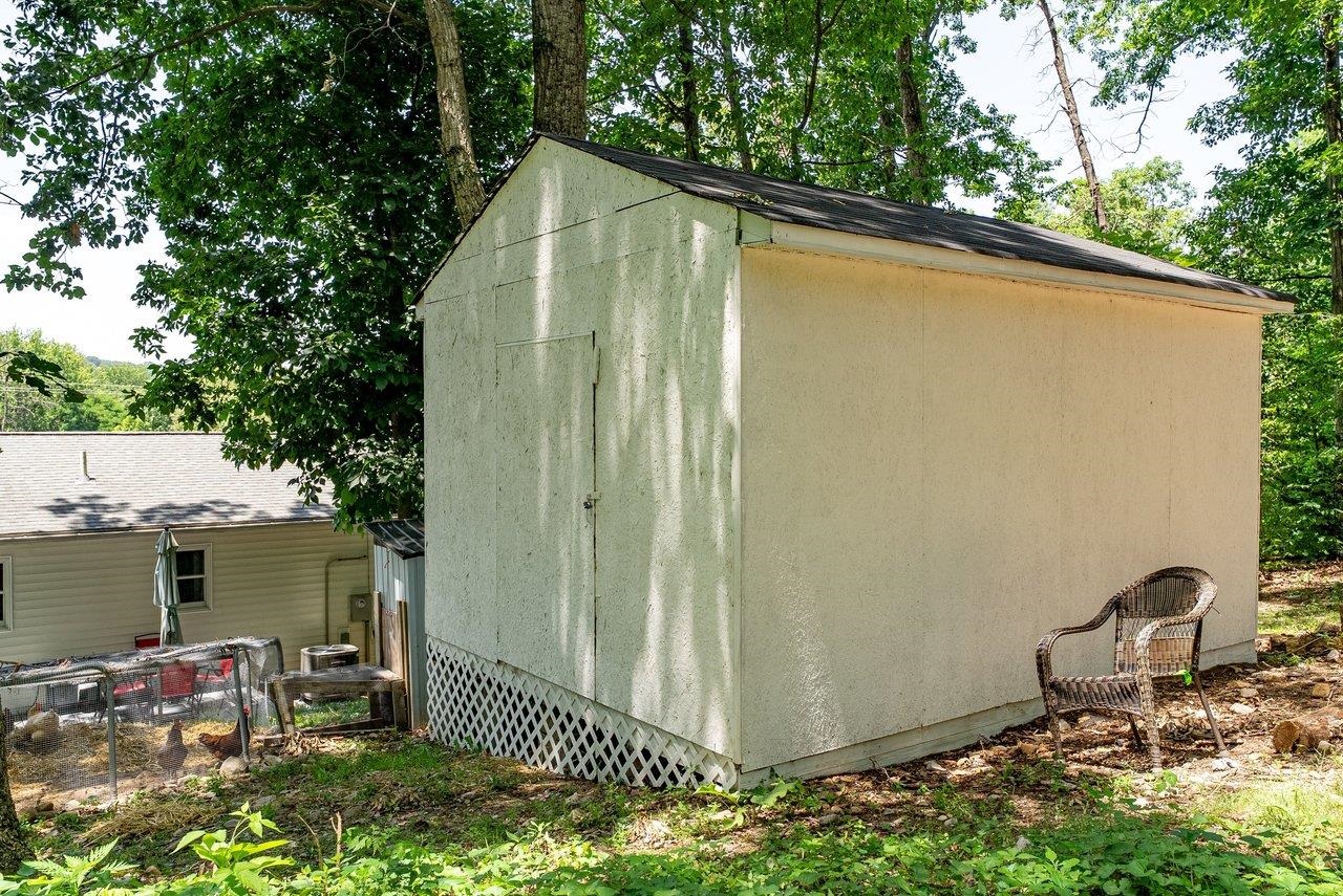 4695 EAST SIDE HWY, GROTTOES, Virginia 24441, 3 Bedrooms Bedrooms, ,2 BathroomsBathrooms,Residential,4695 EAST SIDE HWY,679144 MLS # 679144 4695 EAST SIDE HWY, GROTTOES, Virginia 24441, 3 Bedrooms Bedrooms, ,2 BathroomsBathrooms,Residential,4695 EAST SIDE HWY,679144 MLS # 679144