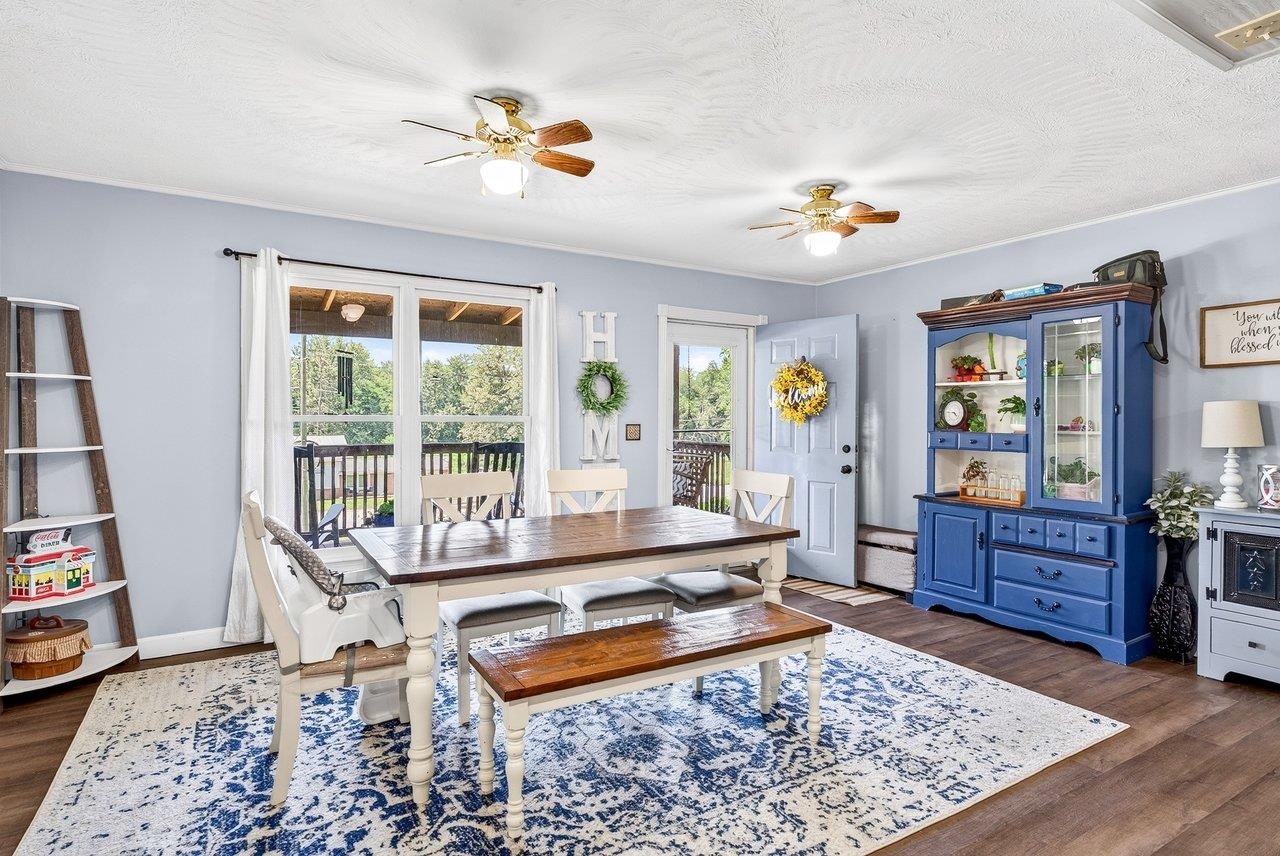 4695 EAST SIDE HWY, GROTTOES, Virginia 24441, 3 Bedrooms Bedrooms, ,2 BathroomsBathrooms,Residential,4695 EAST SIDE HWY,679144 MLS # 679144 4695 EAST SIDE HWY, GROTTOES, Virginia 24441, 3 Bedrooms Bedrooms, ,2 BathroomsBathrooms,Residential,4695 EAST SIDE HWY,679144 MLS # 679144