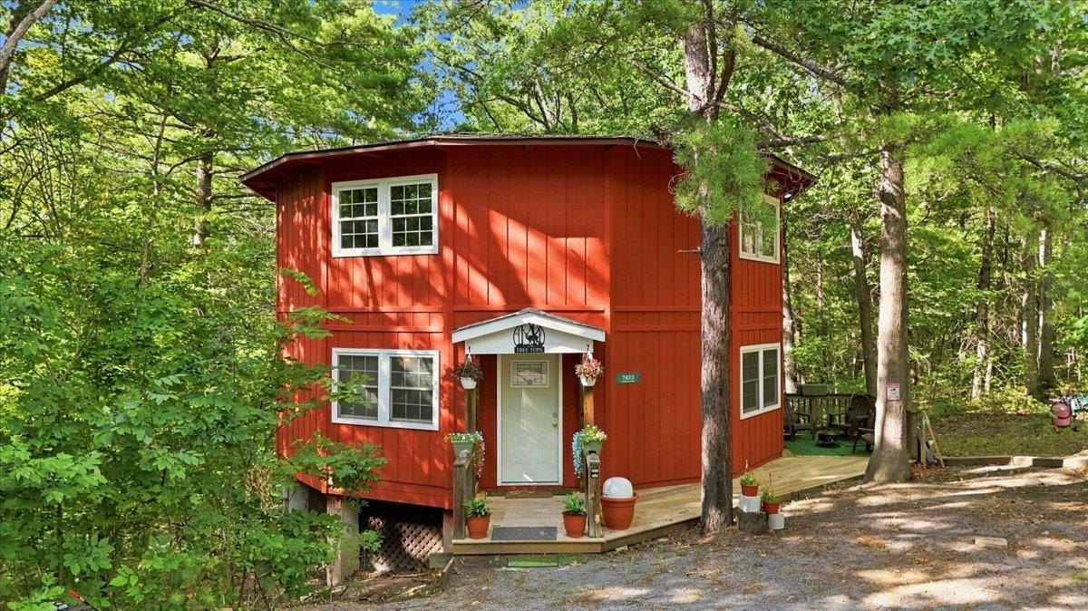 7823 SUPINLICK RIDGE RD, MOUNT JACKSON, Virginia 22842, 3 Bedrooms Bedrooms, ,2 BathroomsBathrooms,Residential,7823 SUPINLICK RIDGE RD,680520 MLS # 680520