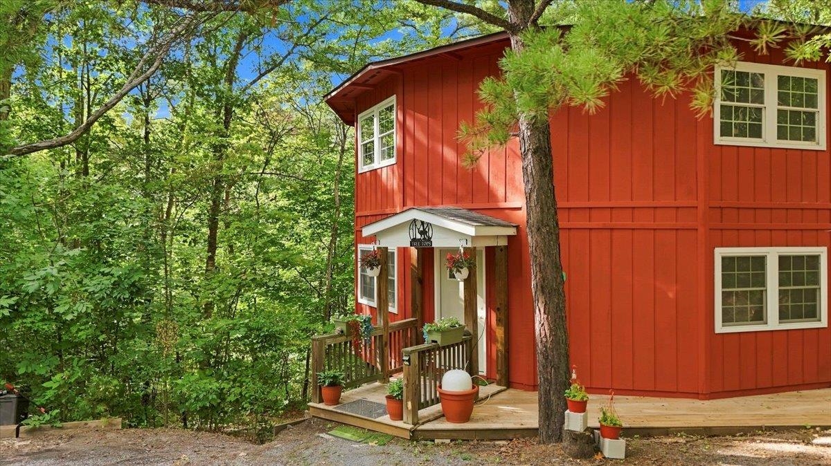 7823 SUPINLICK RIDGE RD, MOUNT JACKSON, Virginia 22842, 3 Bedrooms Bedrooms, ,2 BathroomsBathrooms,Residential,7823 SUPINLICK RIDGE RD,680520 MLS # 680520