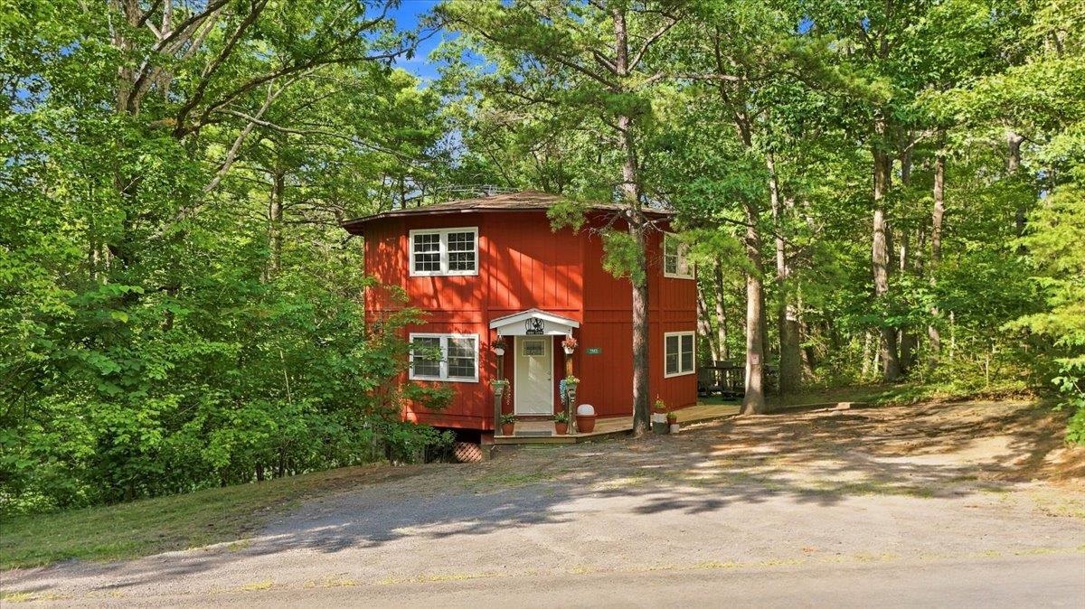 7823 SUPINLICK RIDGE RD, MOUNT JACKSON, Virginia 22842, 3 Bedrooms Bedrooms, ,2 BathroomsBathrooms,Residential,7823 SUPINLICK RIDGE RD,680520 MLS # 680520