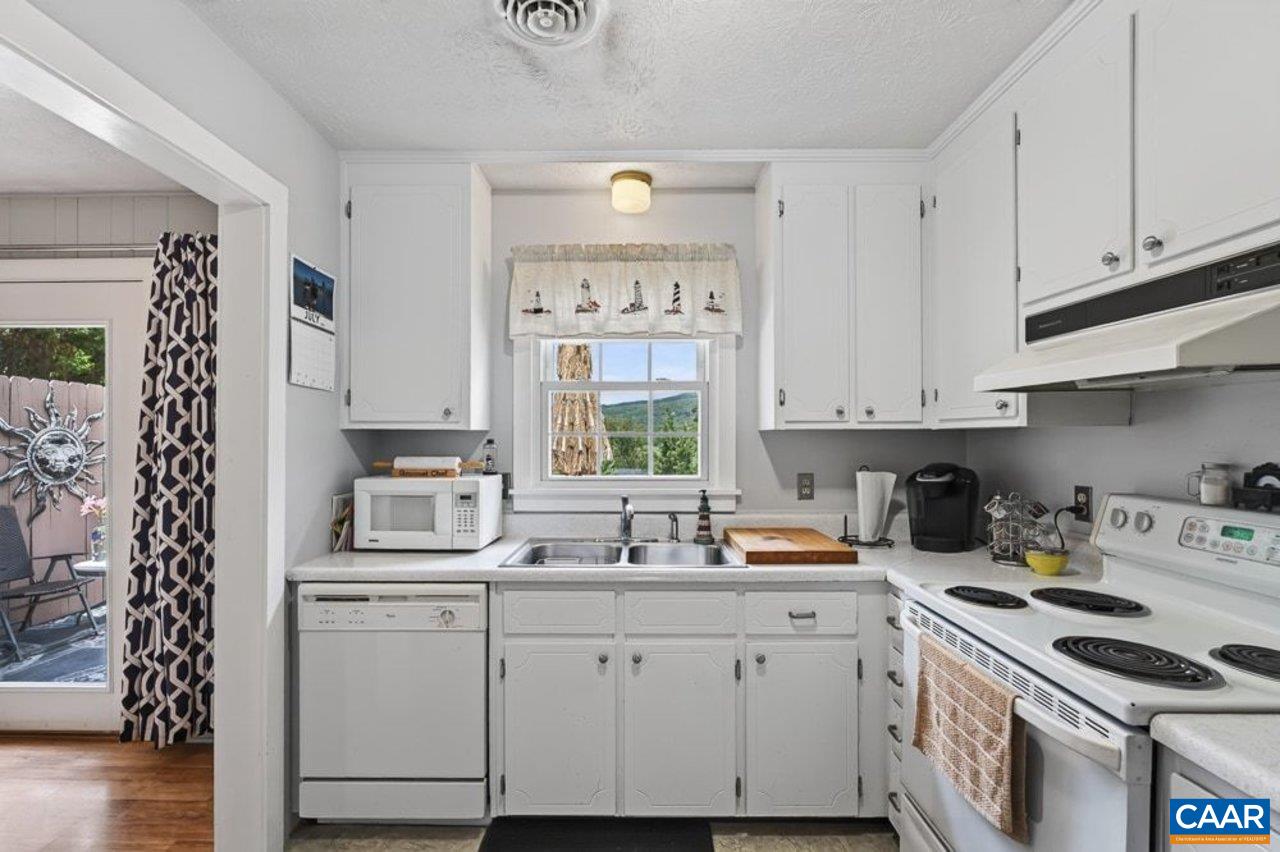 6150 W DONNAGAIL DR, PENN LAIRD, Virginia 22846, 4 Bedrooms Bedrooms, ,3 BathroomsBathrooms,Residential,Lot No. Forty Four (44) upon a plat of Donnagail S,6150 W DONNAGAIL DR,680521 MLS # 680521 6150 W DONNAGAIL DR, PENN LAIRD, Virginia 22846, 4 Bedrooms Bedrooms, ,3 BathroomsBathrooms,Residential,Lot No. Forty Four (44) upon a plat of Donnagail S,6150 W DONNAGAIL DR,680521 MLS # 680521