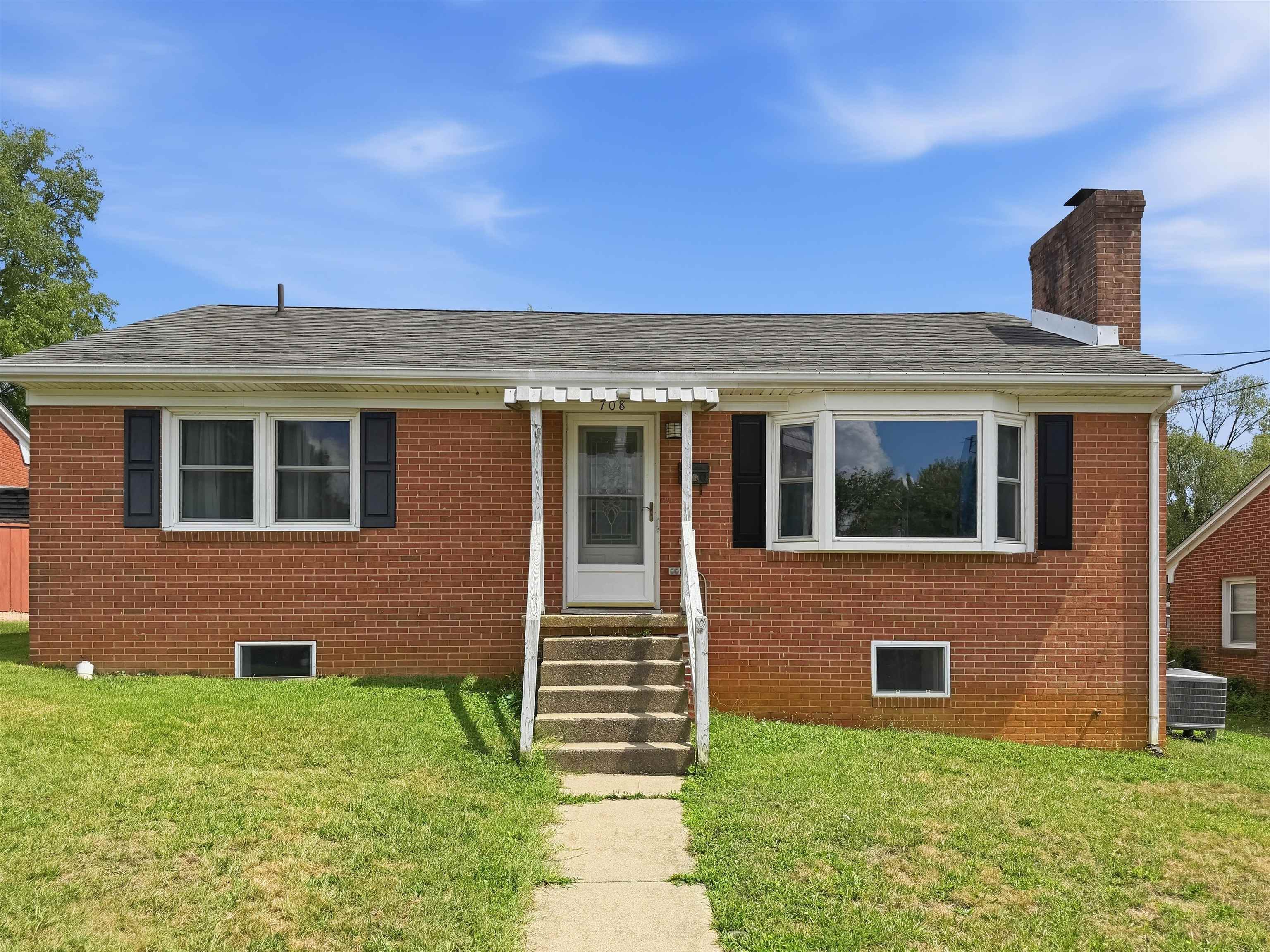 708 FLORENCE AVE, WAYNESBORO, Virginia 22980, 3 Bedrooms Bedrooms, ,2 BathroomsBathrooms,Residential,708 FLORENCE AVE,680522 MLS # 680522 708 FLORENCE AVE, WAYNESBORO, Virginia 22980, 3 Bedrooms Bedrooms, ,2 BathroomsBathrooms,Residential,708 FLORENCE AVE,680522 MLS # 680522