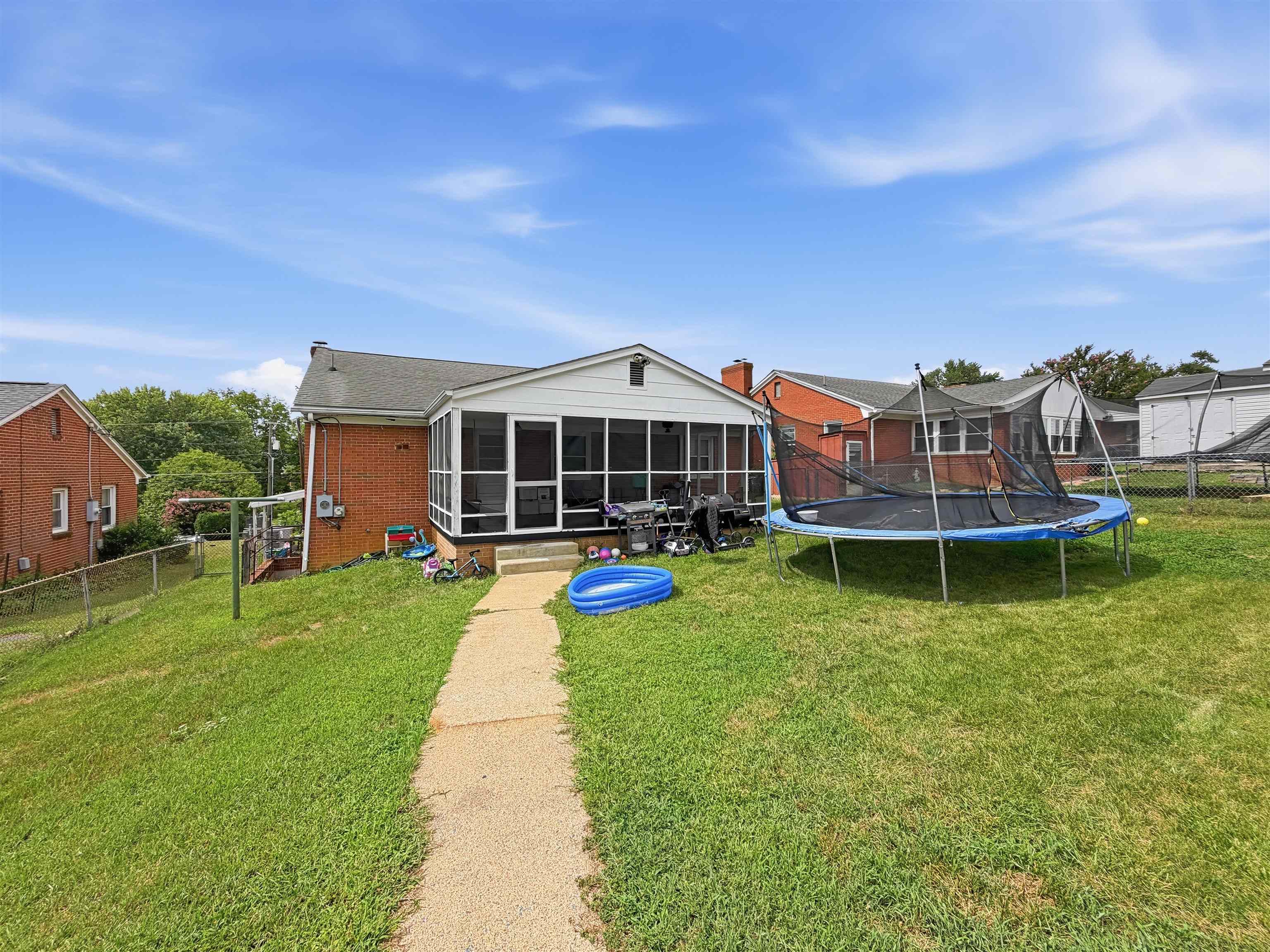 708 FLORENCE AVE, WAYNESBORO, Virginia 22980, 3 Bedrooms Bedrooms, ,2 BathroomsBathrooms,Residential,708 FLORENCE AVE,680522 MLS # 680522 708 FLORENCE AVE, WAYNESBORO, Virginia 22980, 3 Bedrooms Bedrooms, ,2 BathroomsBathrooms,Residential,708 FLORENCE AVE,680522 MLS # 680522