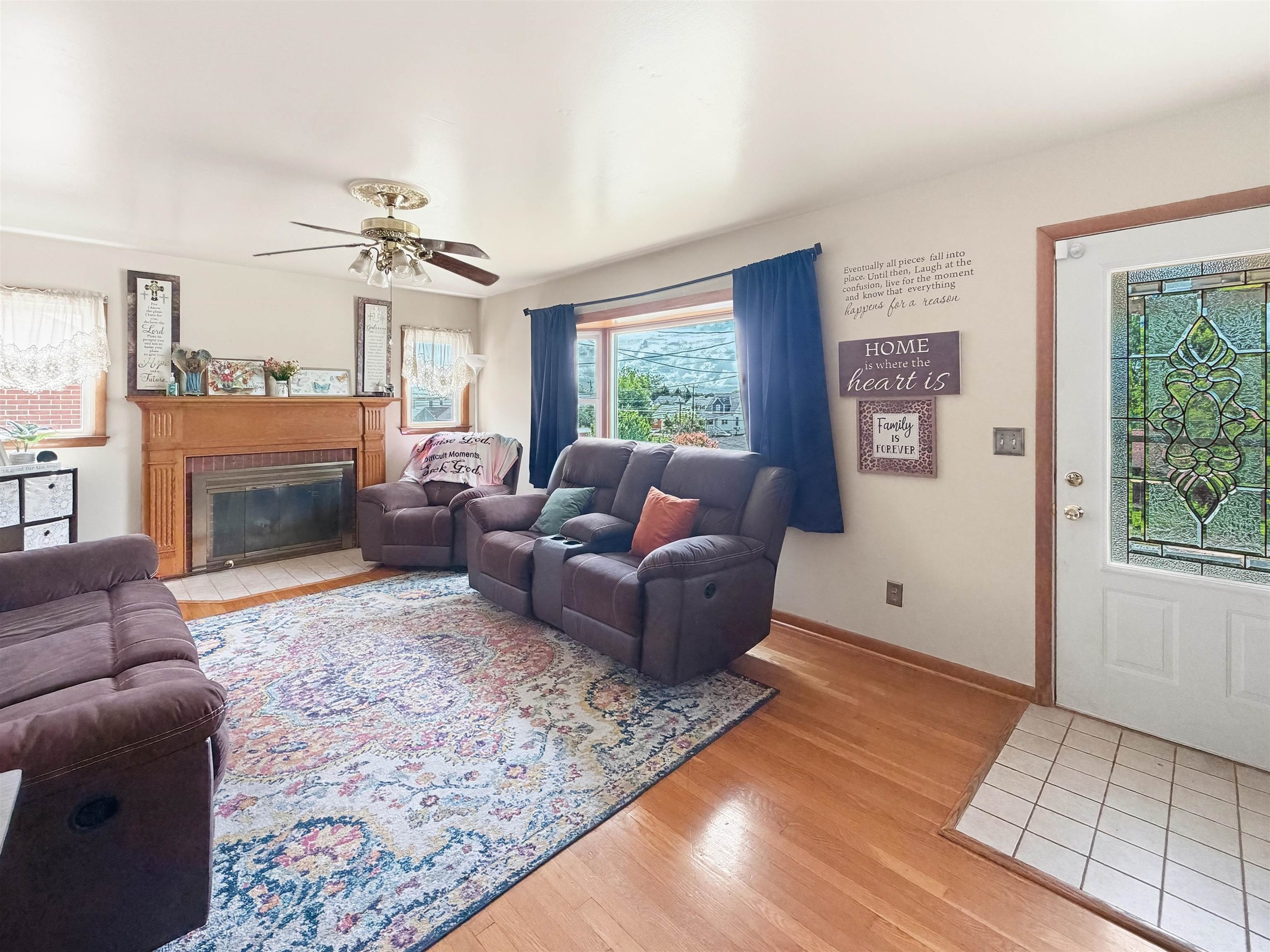 708 FLORENCE AVE, WAYNESBORO, Virginia 22980, 3 Bedrooms Bedrooms, ,2 BathroomsBathrooms,Residential,708 FLORENCE AVE,680522 MLS # 680522 708 FLORENCE AVE, WAYNESBORO, Virginia 22980, 3 Bedrooms Bedrooms, ,2 BathroomsBathrooms,Residential,708 FLORENCE AVE,680522 MLS # 680522