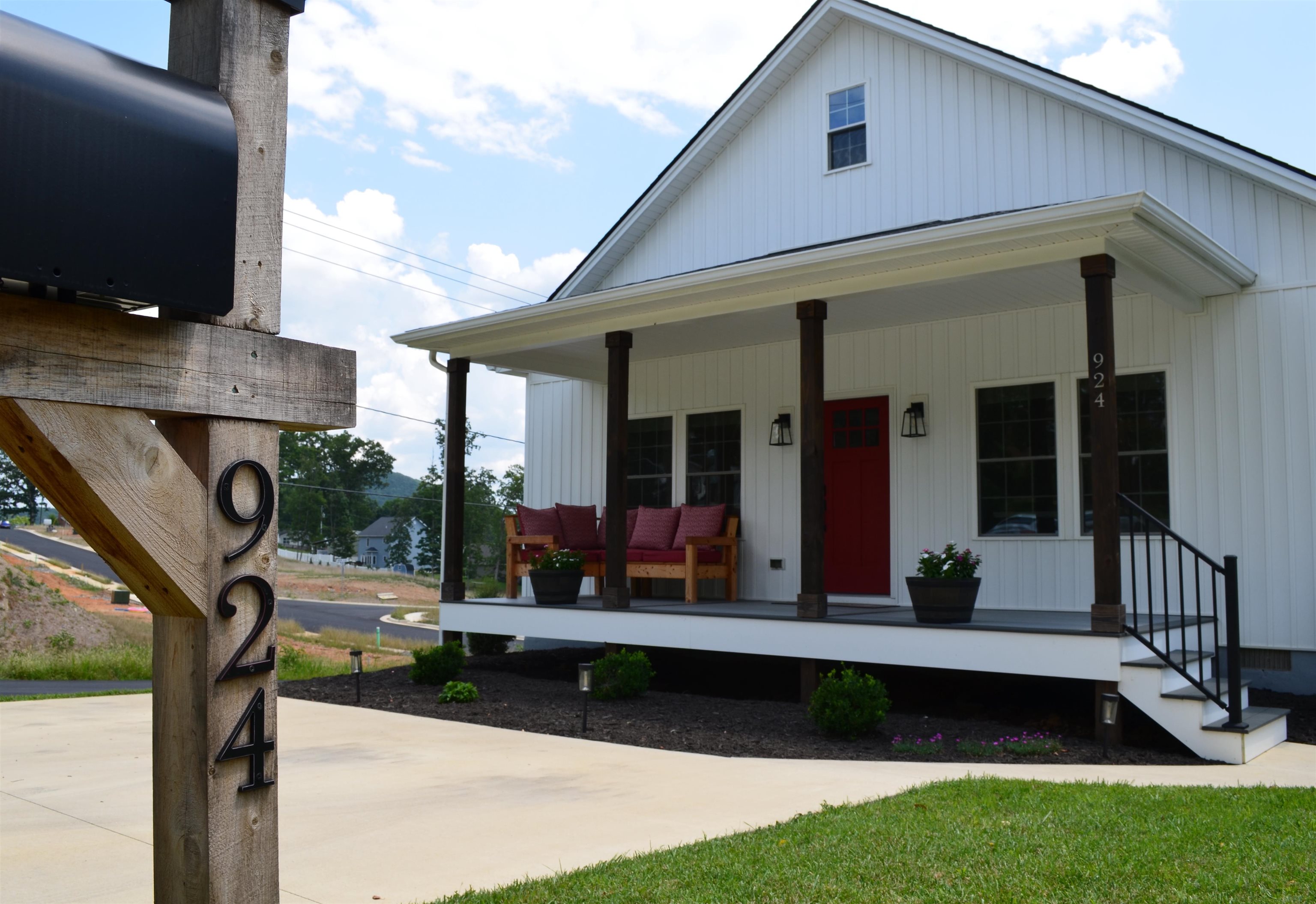 924 GORDON ST, STAUNTON, Virginia 24401, 3 Bedrooms Bedrooms, ,2 BathroomsBathrooms,Residential,924 GORDON ST,680523 MLS # 680523 924 GORDON ST, STAUNTON, Virginia 24401, 3 Bedrooms Bedrooms, ,2 BathroomsBathrooms,Residential,924 GORDON ST,680523 MLS # 680523