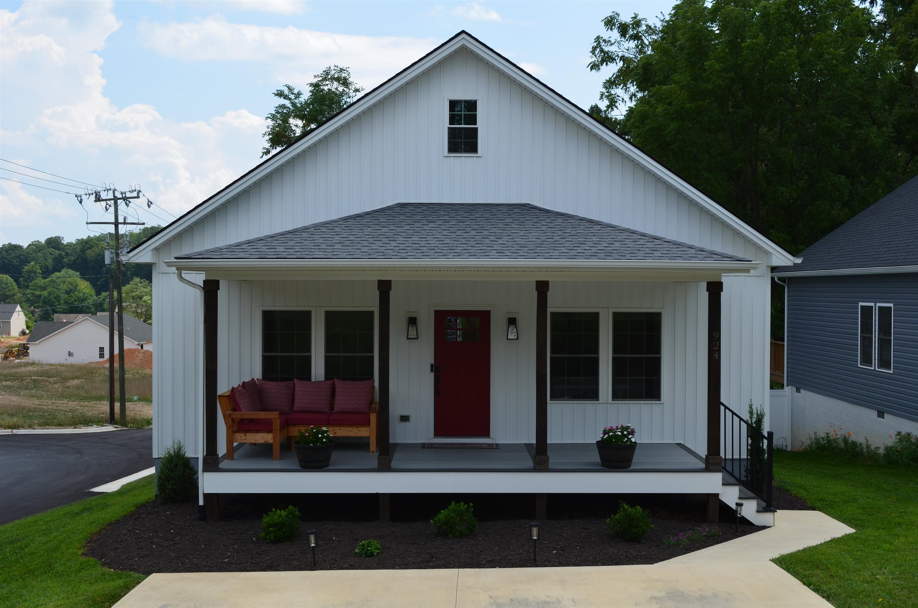 924 GORDON ST, STAUNTON, Virginia 24401, 3 Bedrooms Bedrooms, ,2 BathroomsBathrooms,Residential,924 GORDON ST,680523 MLS # 680523 924 GORDON ST, STAUNTON, Virginia 24401, 3 Bedrooms Bedrooms, ,2 BathroomsBathrooms,Residential,924 GORDON ST,680523 MLS # 680523