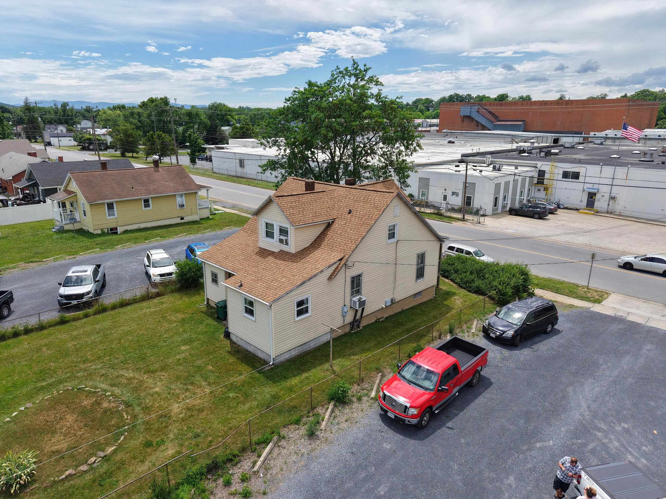 568 N CHARLOTTE AVE, WAYNESBORO, Virginia 22980, 4 Bedrooms Bedrooms, ,1 BathroomBathrooms,Residential,N/a,568 N CHARLOTTE AVE,678930 MLS # 678930