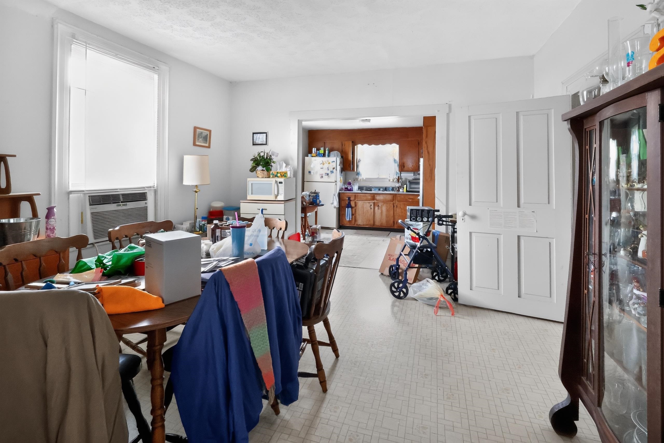 568 N CHARLOTTE AVE, WAYNESBORO, Virginia 22980, 4 Bedrooms Bedrooms, ,1 BathroomBathrooms,Residential,N/a,568 N CHARLOTTE AVE,678930 MLS # 678930