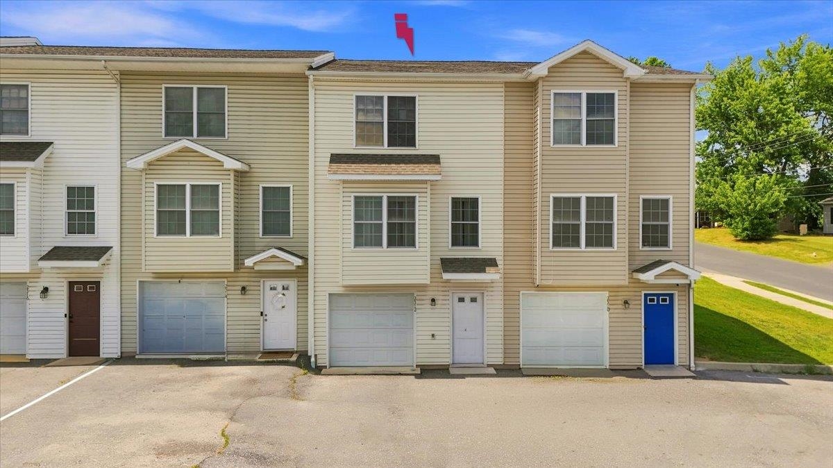 2312 KENDALL LN, HARRISONBURG, Virginia 22801, 3 Bedrooms Bedrooms, ,2 BathroomsBathrooms,Residential,2312 KENDALL LN,680524 MLS # 680524