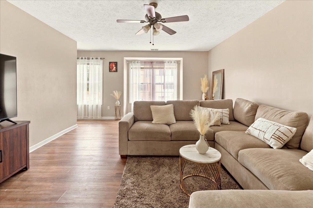 2312 KENDALL LN, HARRISONBURG, Virginia 22801, 3 Bedrooms Bedrooms, ,2 BathroomsBathrooms,Residential,2312 KENDALL LN,680524 MLS # 680524