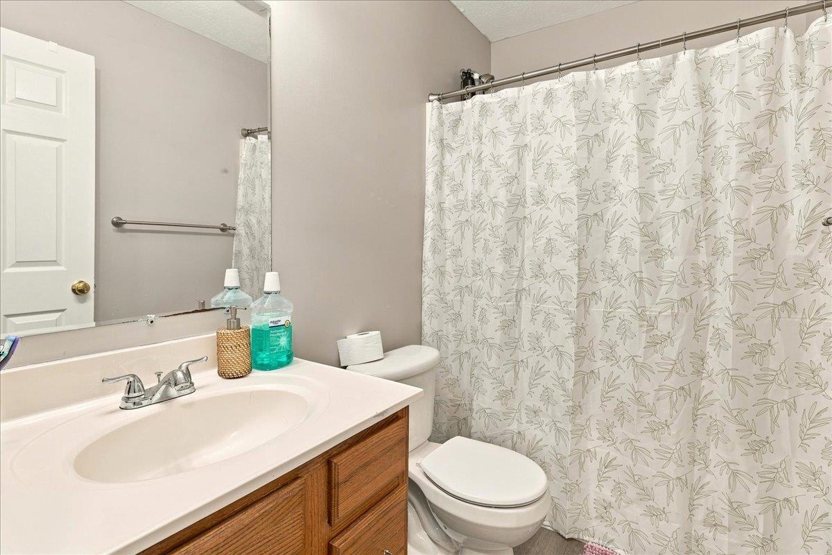 2312 KENDALL LN, HARRISONBURG, Virginia 22801, 3 Bedrooms Bedrooms, ,2 BathroomsBathrooms,Residential,2312 KENDALL LN,680524 MLS # 680524