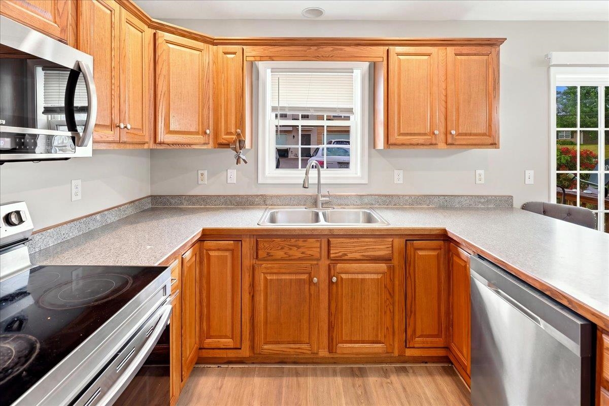 2312 KENDALL LN, HARRISONBURG, Virginia 22801, 3 Bedrooms Bedrooms, ,2 BathroomsBathrooms,Residential,2312 KENDALL LN,680524 MLS # 680524