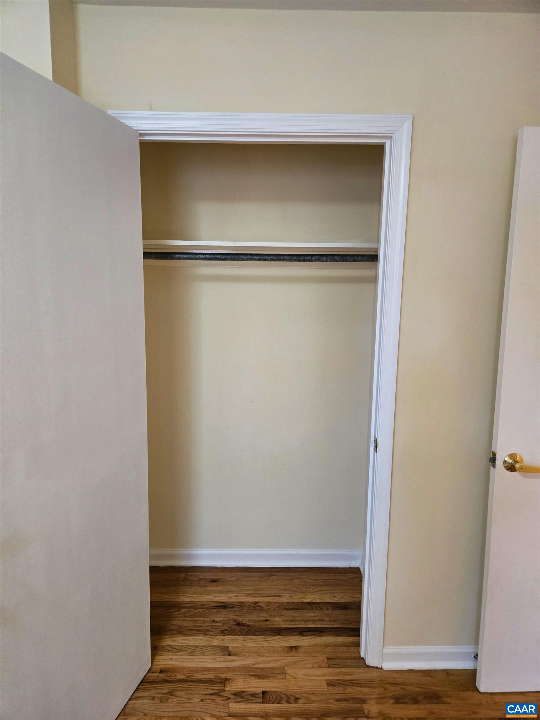 207 GREENTREE PARK, CHARLOTTESVILLE, Virginia 22901, 3 Bedrooms Bedrooms, ,1 BathroomBathrooms,Residential,207 GREENTREE PARK,680525 MLS # 680525 207 GREENTREE PARK, CHARLOTTESVILLE, Virginia 22901, 3 Bedrooms Bedrooms, ,1 BathroomBathrooms,Residential,207 GREENTREE PARK,680525 MLS # 680525