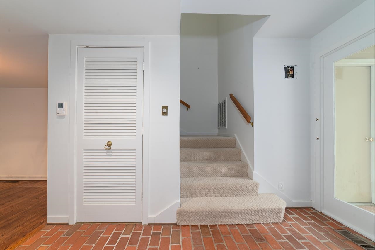 62 DEEPWOOD LN, HOT SPRINGS, Virginia 24445, 3 Bedrooms Bedrooms, ,3 BathroomsBathrooms,Residential,62 DEEPWOOD LN,680528 MLS # 680528 62 DEEPWOOD LN, HOT SPRINGS, Virginia 24445, 3 Bedrooms Bedrooms, ,3 BathroomsBathrooms,Residential,62 DEEPWOOD LN,680528 MLS # 680528