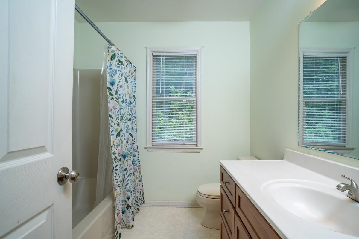 41 RIDGETOP DR, WEYERS CAVE, Virginia 24486, 4 Bedrooms Bedrooms, ,3 BathroomsBathrooms,Residential,41 RIDGETOP DR,680531 MLS # 680531 41 RIDGETOP DR, WEYERS CAVE, Virginia 24486, 4 Bedrooms Bedrooms, ,3 BathroomsBathrooms,Residential,41 RIDGETOP DR,680531 MLS # 680531
